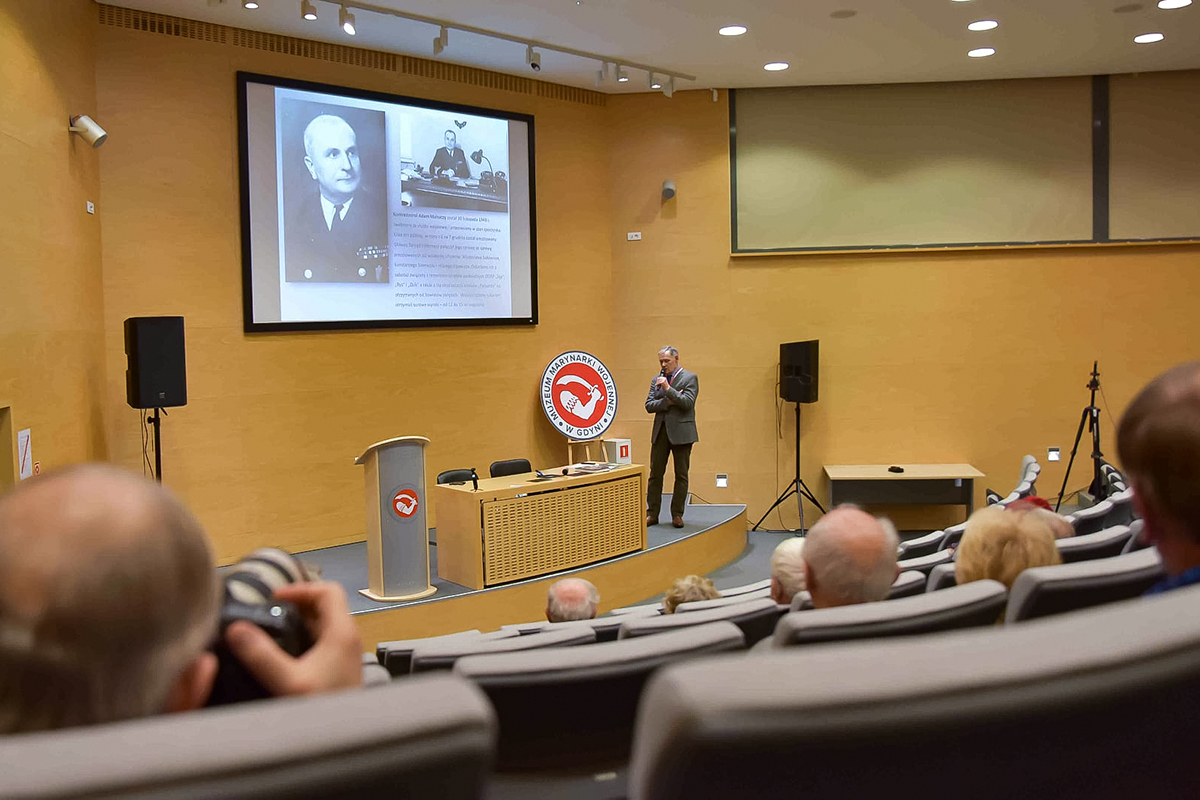 Chwała bohaterom &ndash; hańba katom