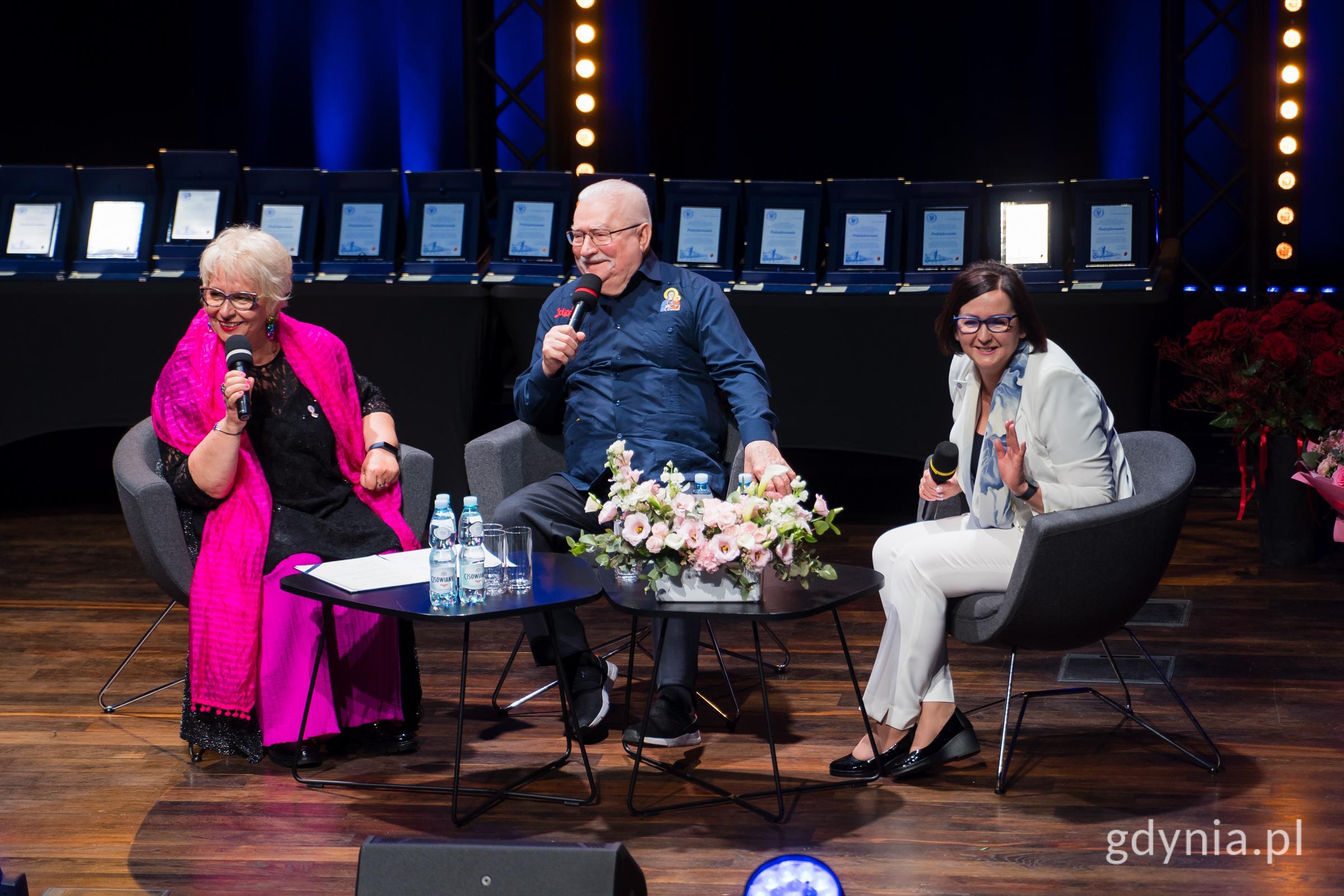 Na zdjęciu m.in. prezydent Lech Wałęsa