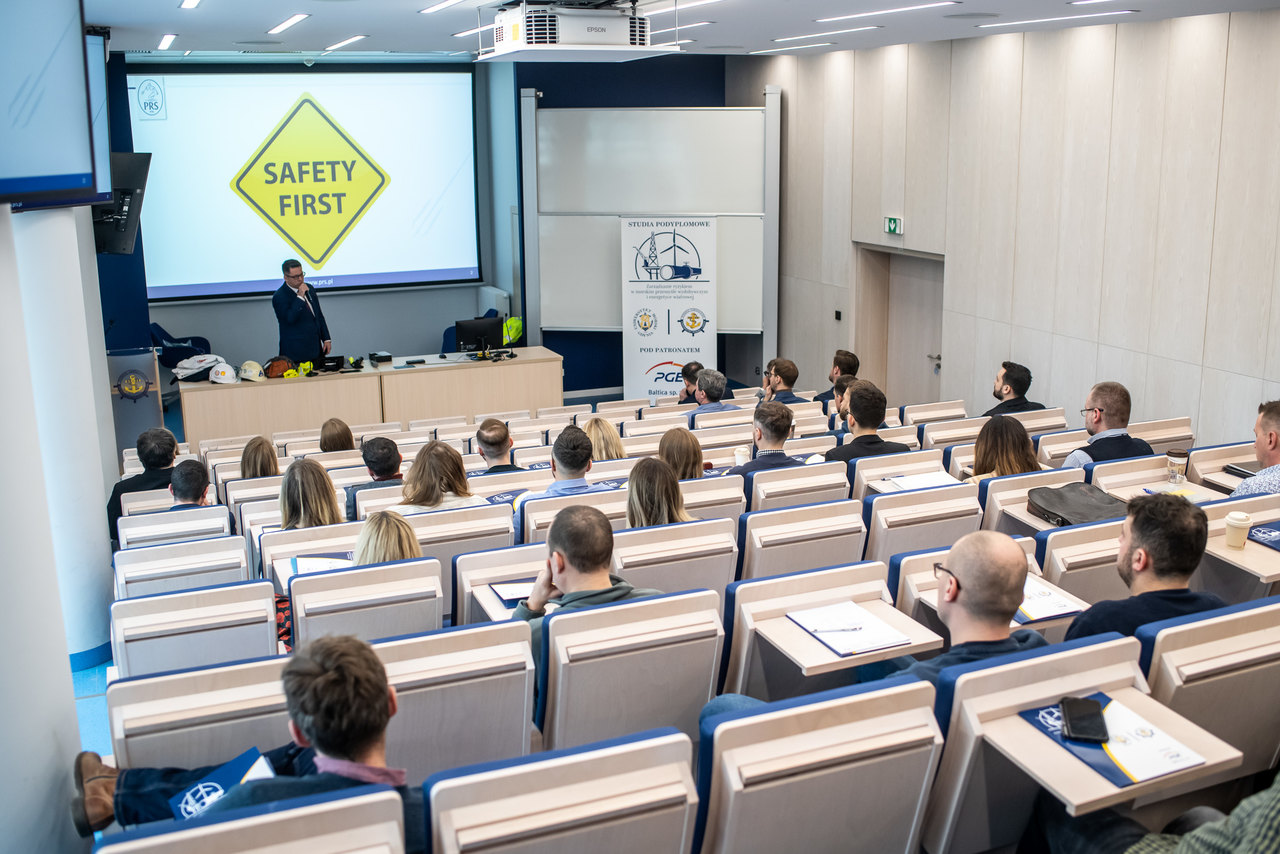 W Gdyni startuje kolejna edycja studi&oacute;w podyplomowych offshore wind. Fot. Maciej Czarniak / Uniwersytet Morski w Gdyni 