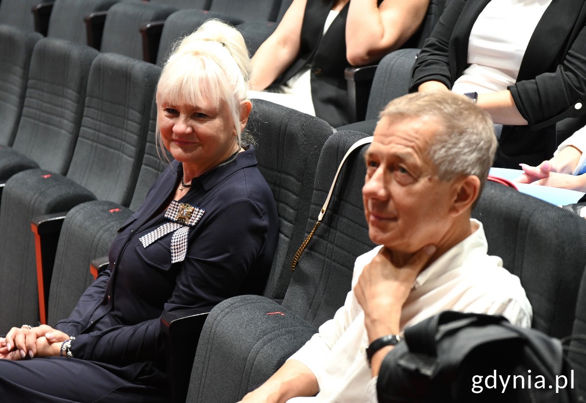 Na zdj. (od lewej): Iwona Tanewska, naczelniczka gdyńskiego Wydziału Edukacji i&nbsp;dr hab.&nbsp;Michała Federowicza