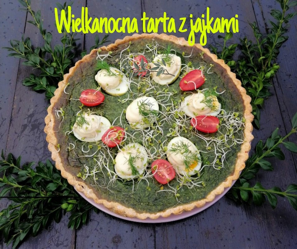 Wielkanocna tarta z jajkami, kt&oacute;ra oferuje restauracja 