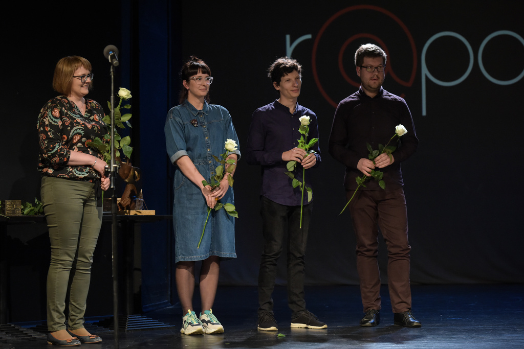 Finaliści i jeden z laureat&oacute;w VI Og&oacute;lnopolskiego Konkursu im. Andrzeja Żurowskiego // fot. Roman Jocher