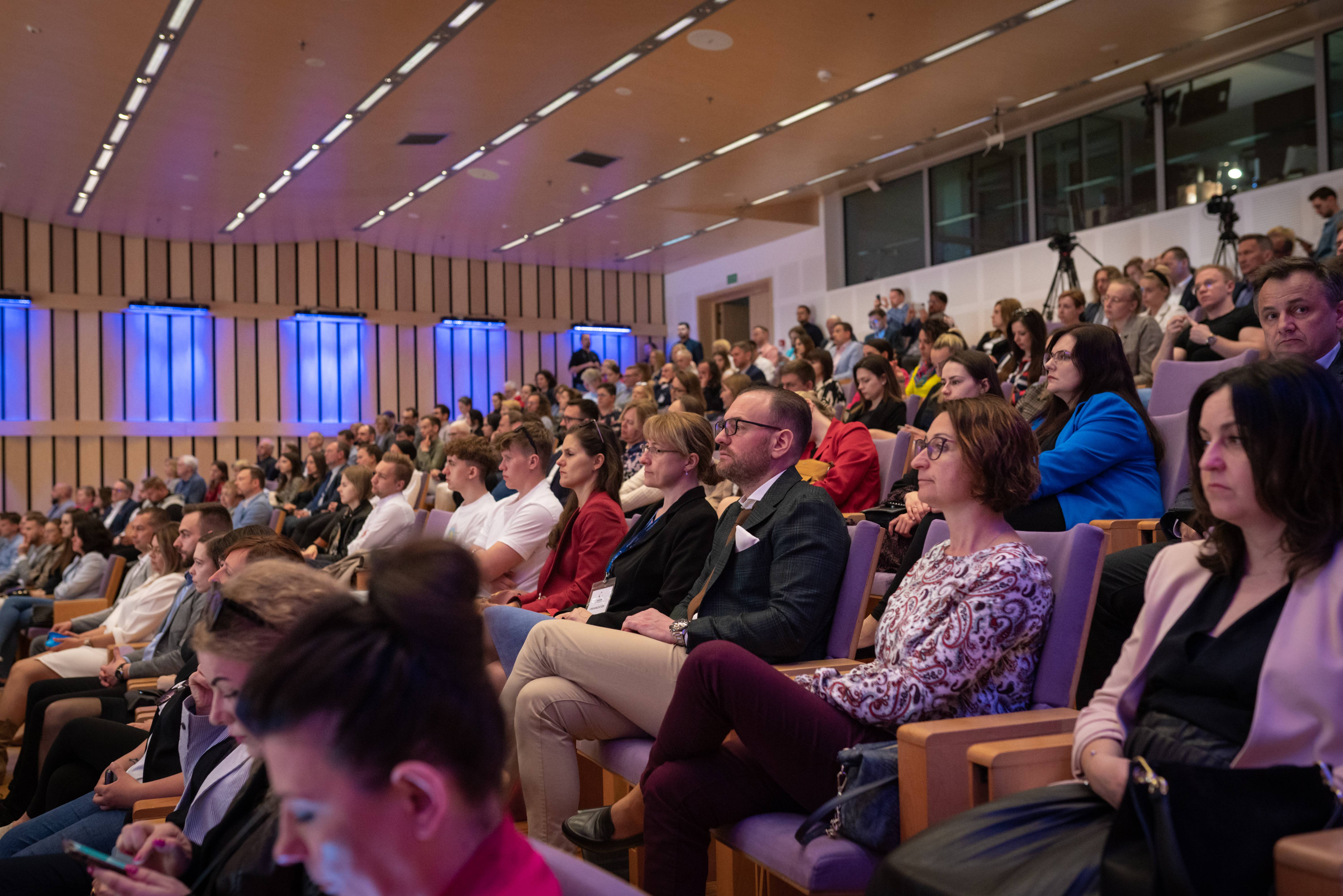 Organizatorzy nie narzekali na brak zainteresowania. Nic dziwnego, bo biznes nie może narzekać na brak wyzwań i komplikacji, o kt&oacute;rych warto rozmawiać, fot. Anna Rezulak / Agencja Rozwoju Pomorza