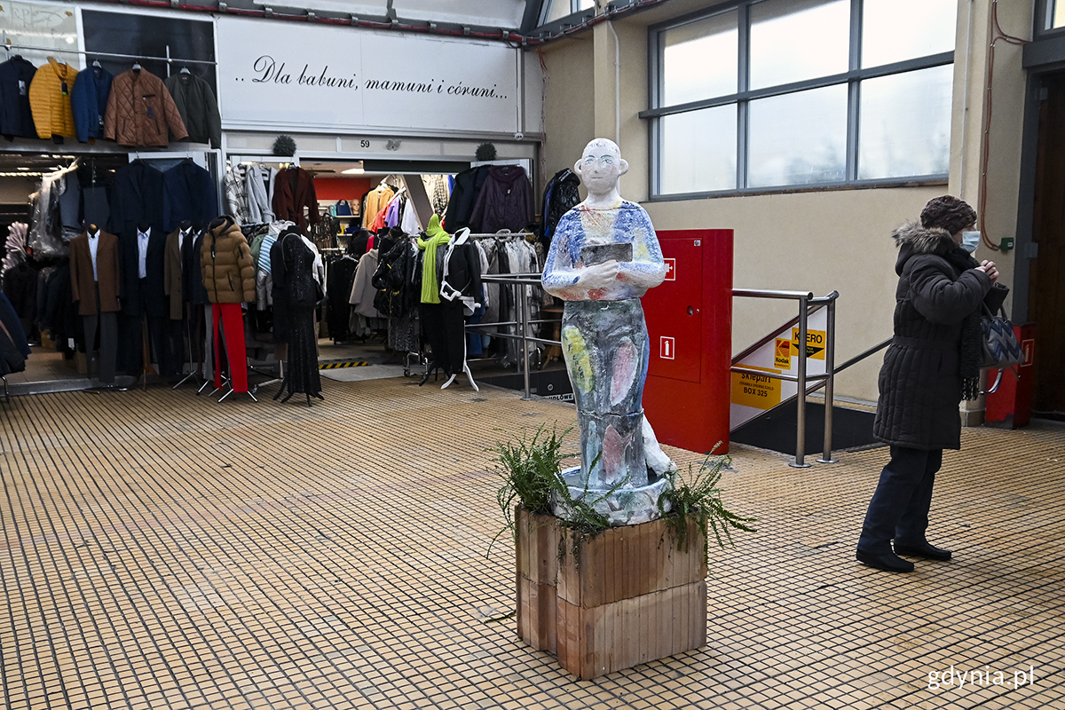 Fontanna - kupiec na Hali Łukowej. Fot. Zygmunt Gołąb