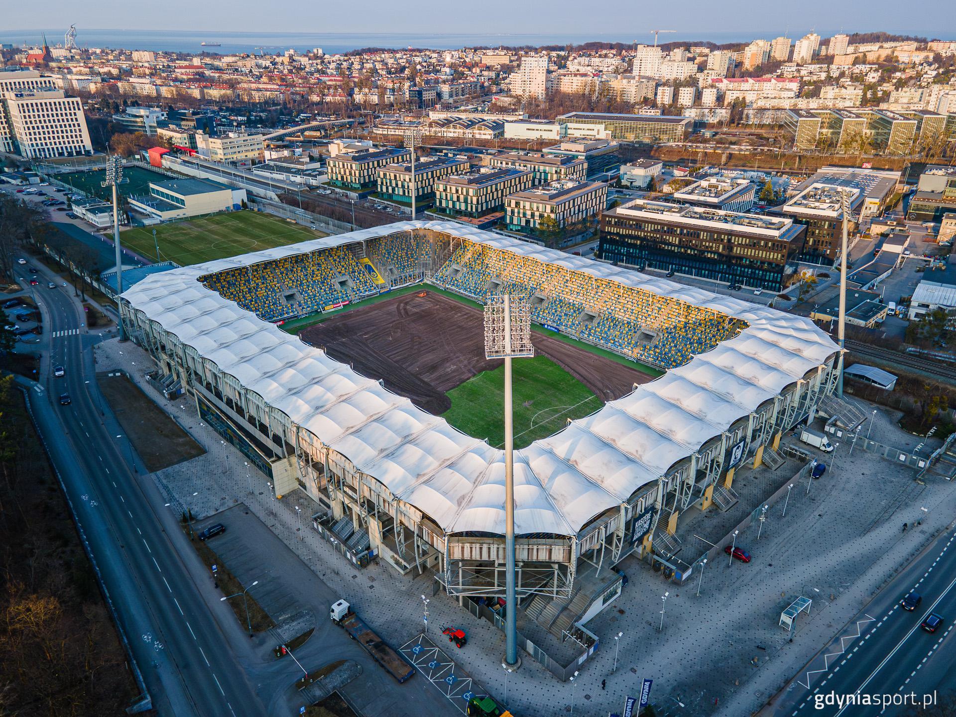 Wymiana murawy z lotu ptaka (fot. Patryk Zaputowicz)