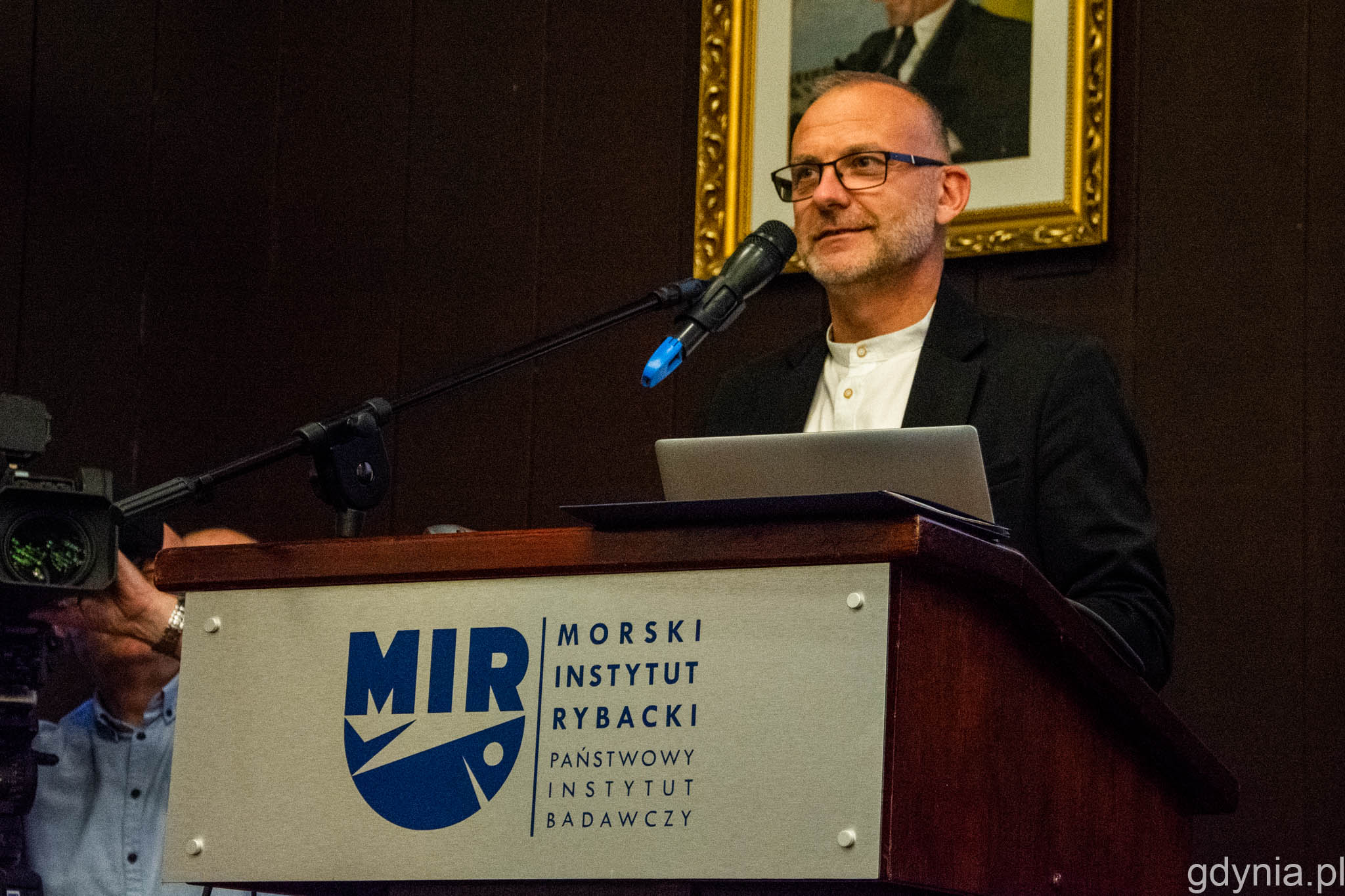 Michał Guć, wiceprezydent Gdyni podczas uroczystości w MIR // fot. Paweł Kukla