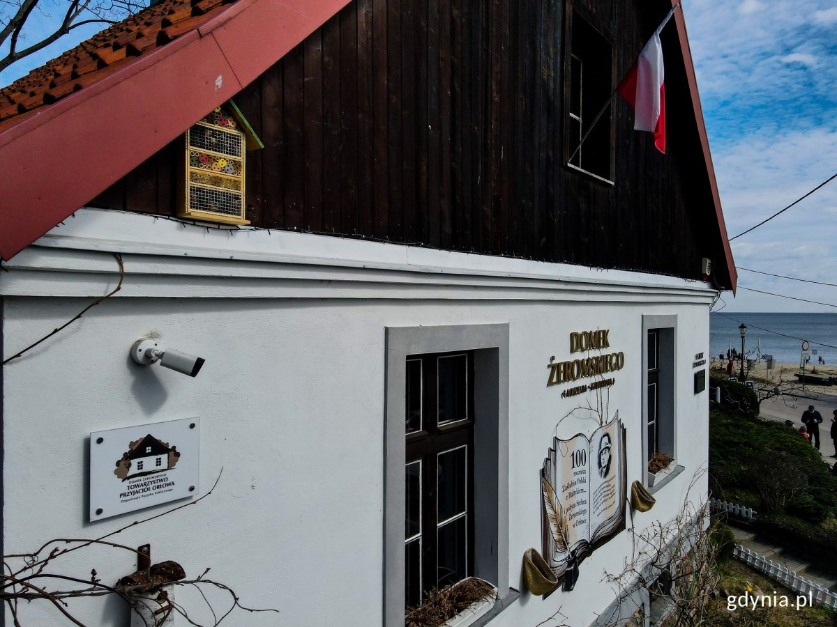 Hotel dla pszcz&oacute;ł na Domku Żeromskiego. // fot. Marcin Mielewski
