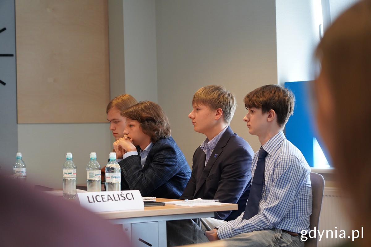  Uczniowie III LO w Gdyni na debacie oksfordzkiej w Uniwersytecie WSB Merito