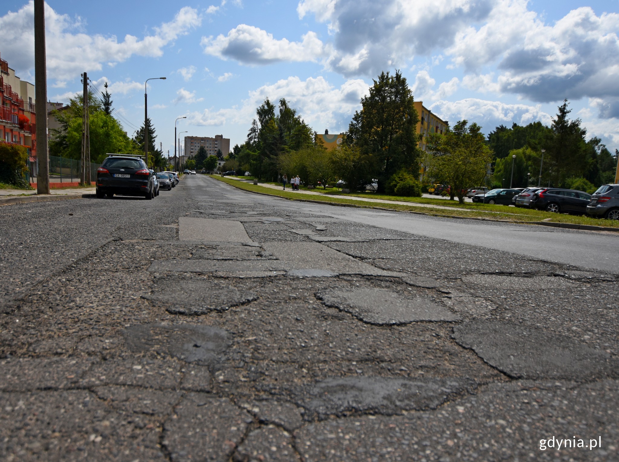 Nawierzchnia ul. Hodowlanej już niedługo zostanie wymieniona na nową / fot. Marcin Mielewski