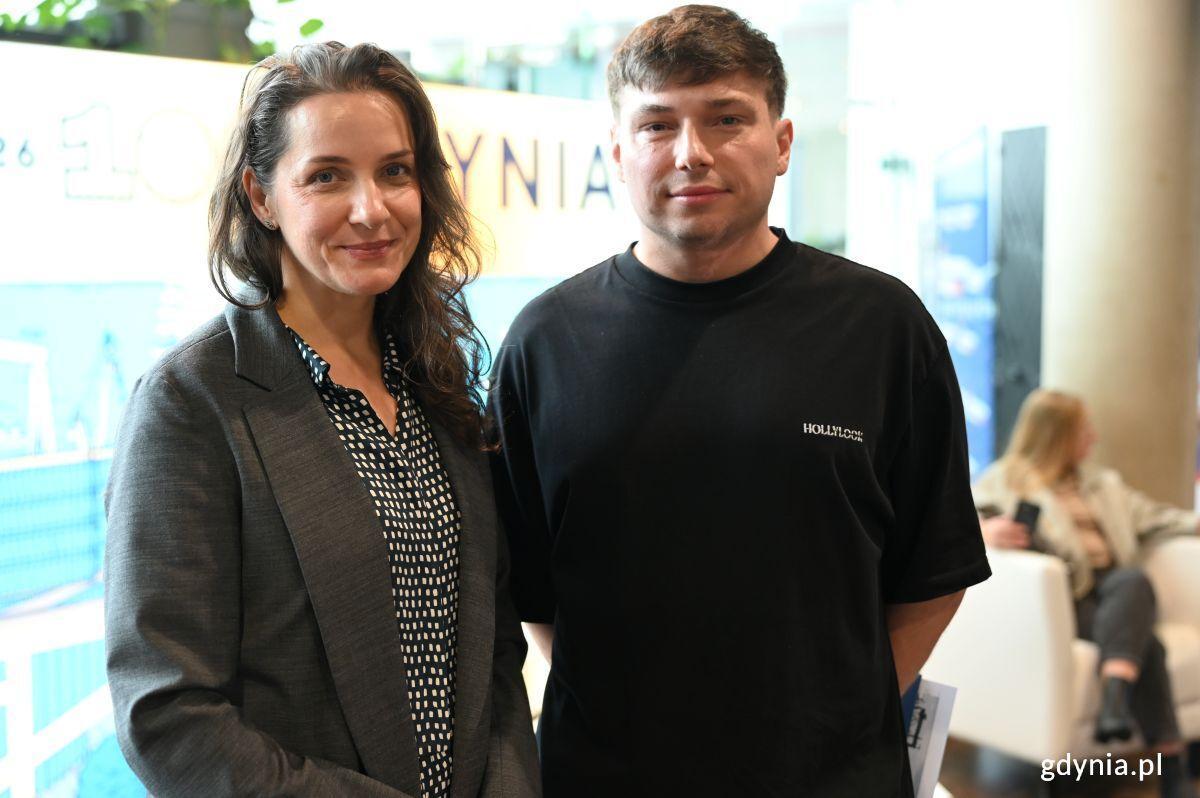 Marcin Niemkiewicz, laureat konkursu i Irena Banat, Prezes Fundacji im. Leszka Kopcia