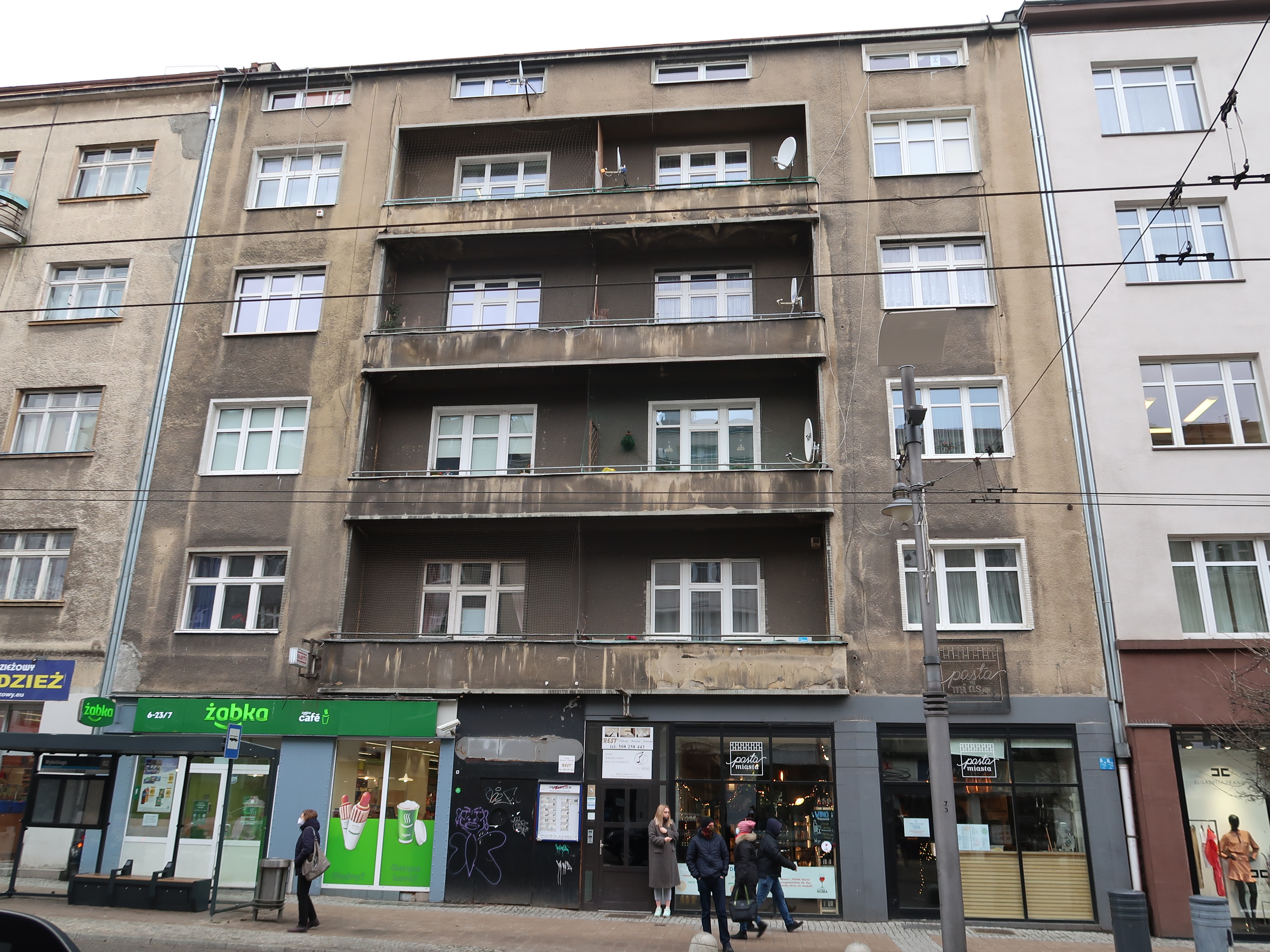 Zdjęcie budynku przed pracami konserwatorskimi. Fot. Biuro Miejskiego Konserwatora Zabytk&oacute;w