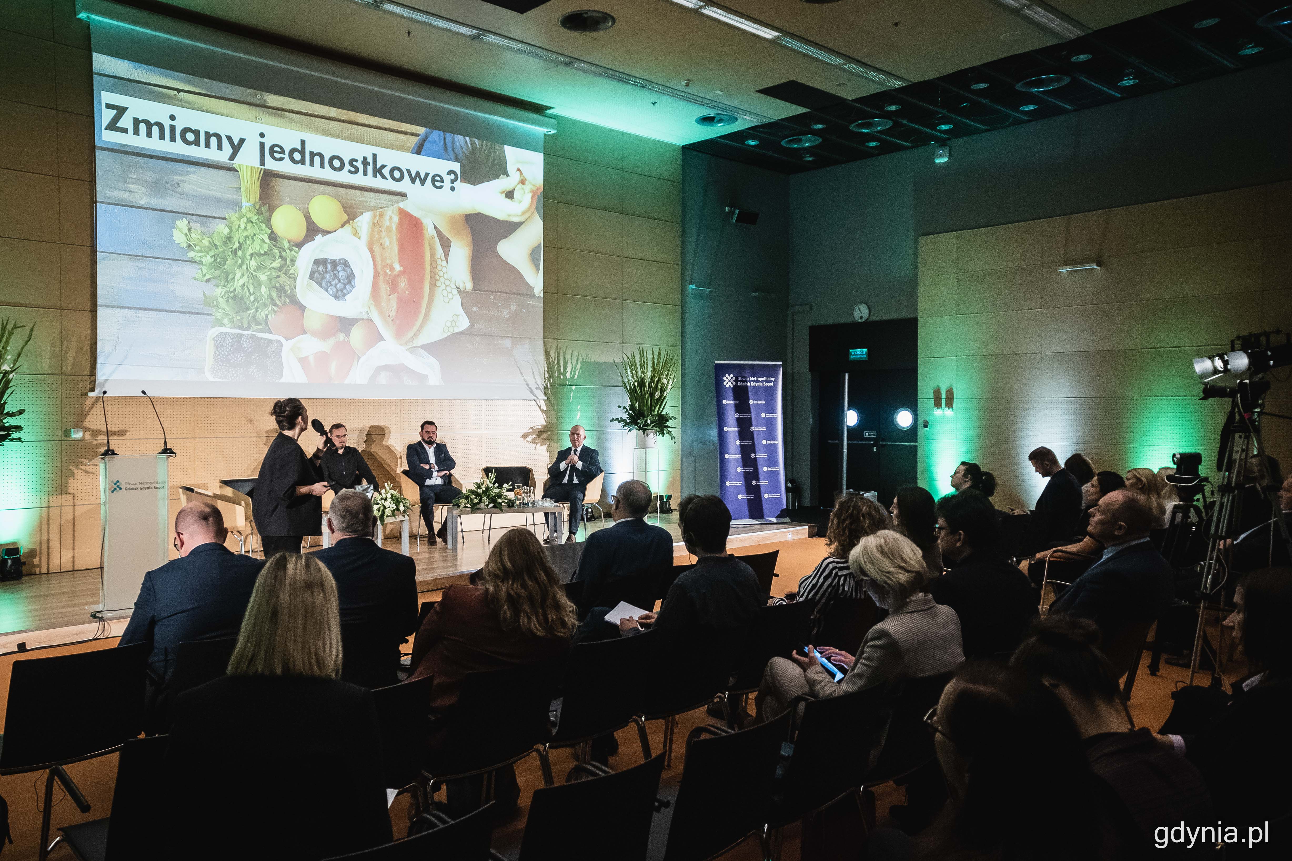 Jedna z sesji pierwszego dnia kongresu, fot. Kamil Złoch