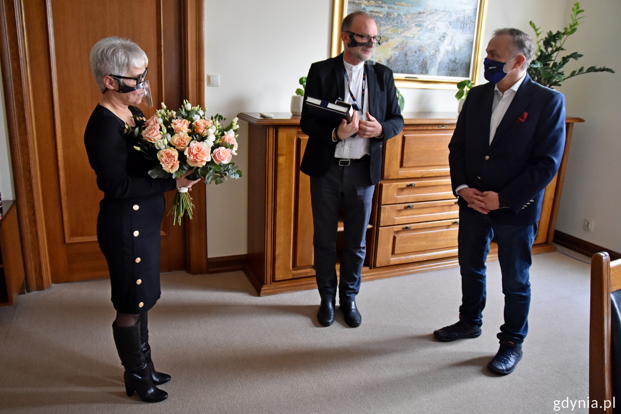 Na zdjęciu od lewej: Mirosława Jezior - dyrektor MOPS Gdynia, Michał Guć - wiceprezydent Gdyni i Wojciech Szczurek - prezydent Gdyni // fot. Paweł Kukla