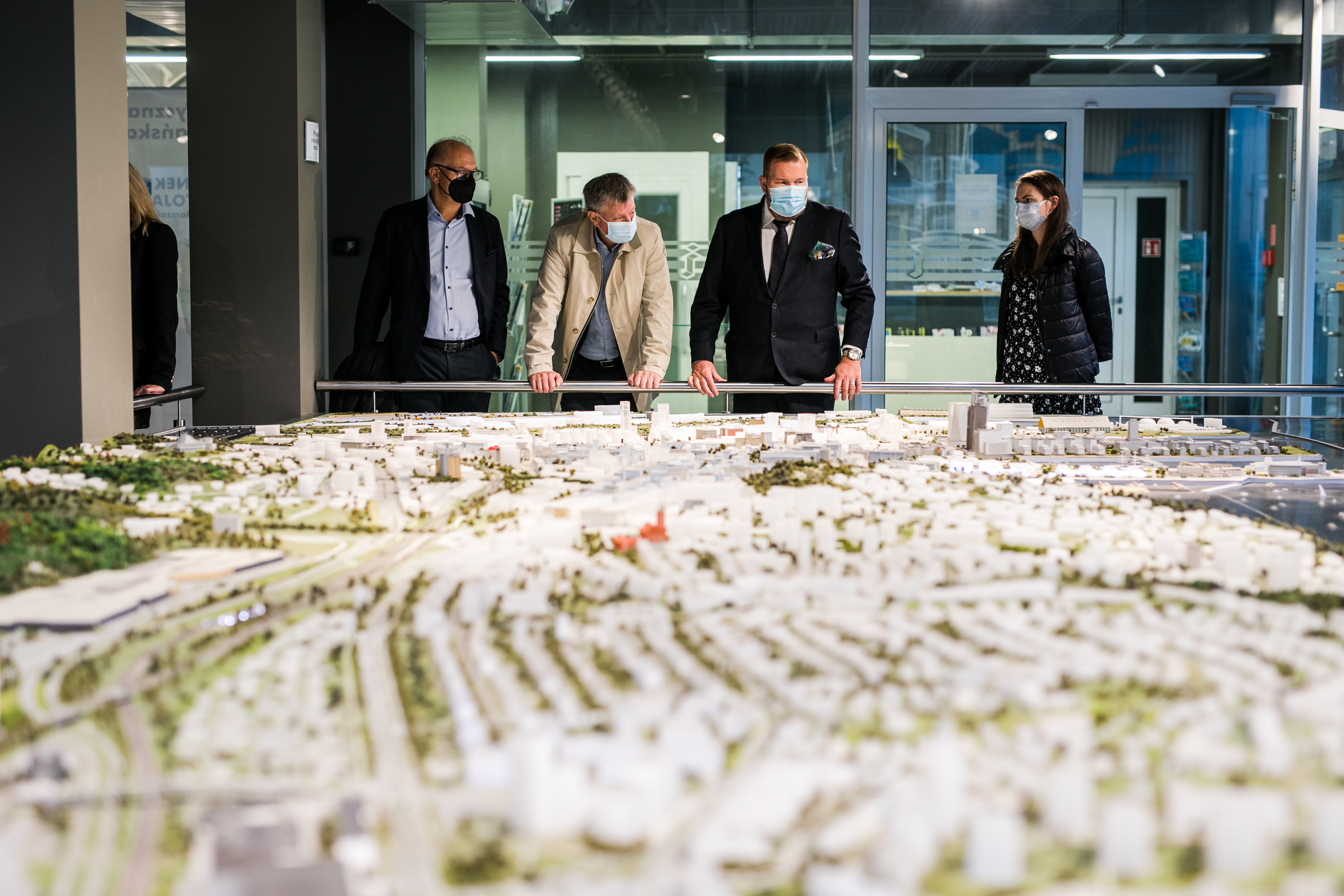 Fińska delegacja podczas wizyty w gdyńskim InfoBoksie, fot. Karol Stańczak