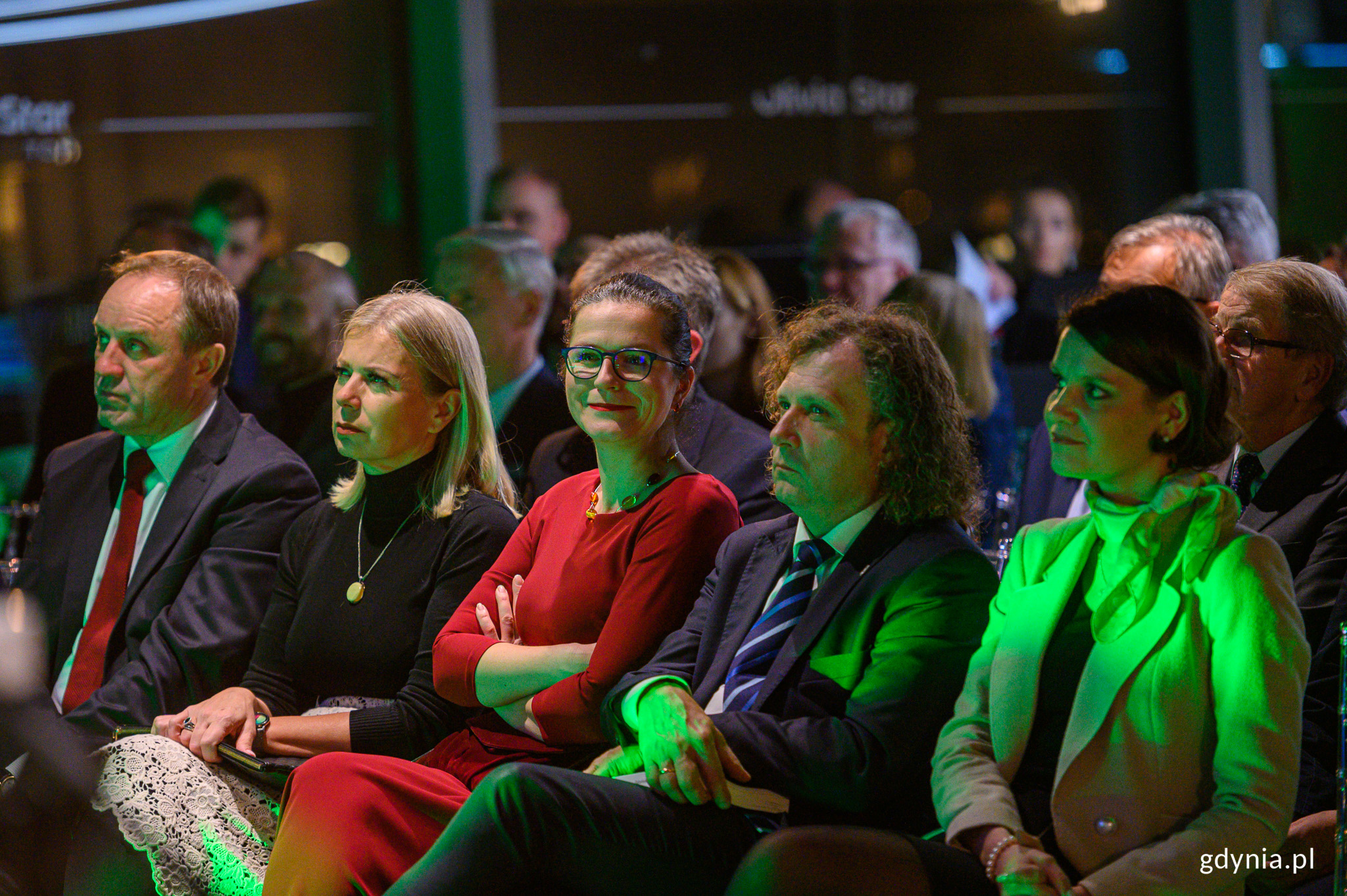 W Gali Smart Metropolia uczestniczyli m.in. (od lewej): Mieczysław Struk - marszałek wojew&oacute;dztwa pomorskiego, Elżbieta Bieńkowska - unijna komisarz, Aleksandra Dulkiewicz - prezydent Gdańska, Jacek Karnowski - prezydent Sopotu oraz Katarzyna Gruszecka-Spychała - wiceprezydent Gdyni ds. gospodarki // fot. Dawid Linkowski