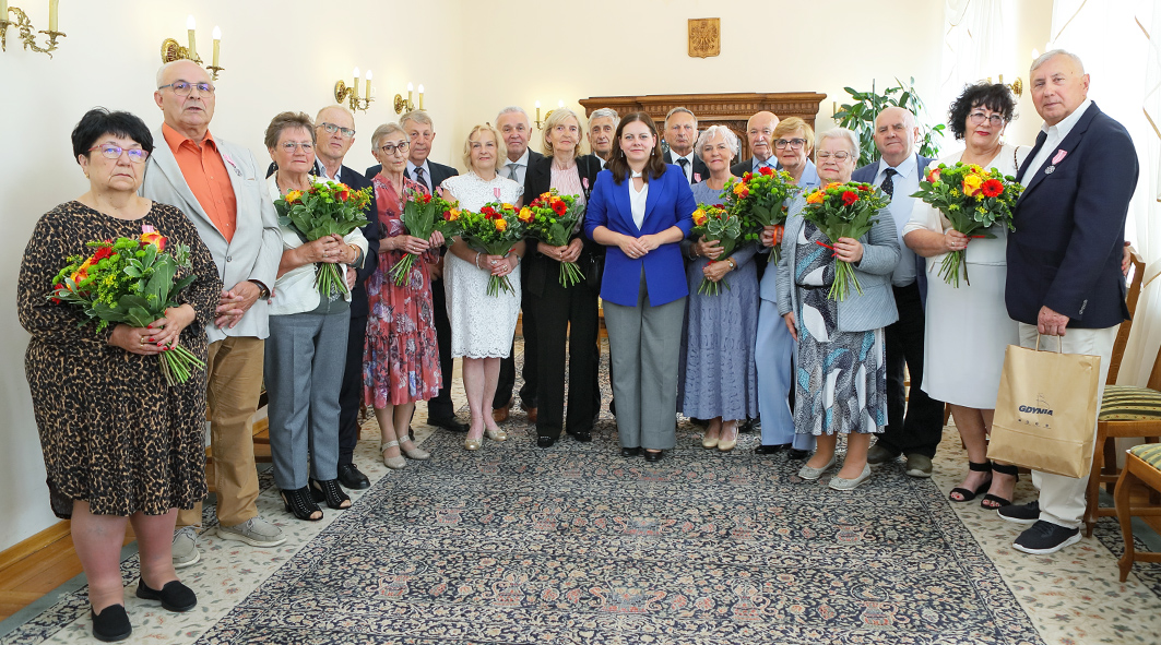 Jubilaci, kt&oacute;rzy odebrali medale o godz. 14.00