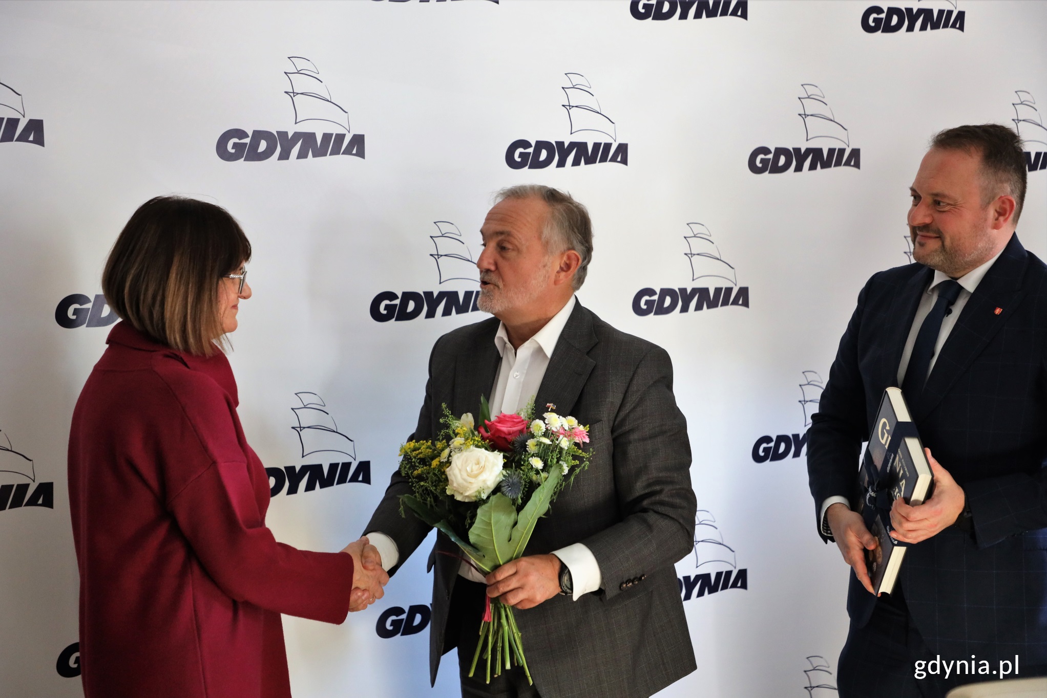 Małgorzata Pabiś-Rzeniewicz wraz z prezydentem Wojciechem Szczurkiem i wiceprezydentem Markiem Łucykiem