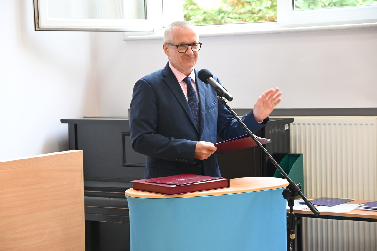 Podw&oacute;jny jubileusz III LO im. Marynarki Wojennej w Gdyni - Wiesław Kosakowski, dyrektor III LO.