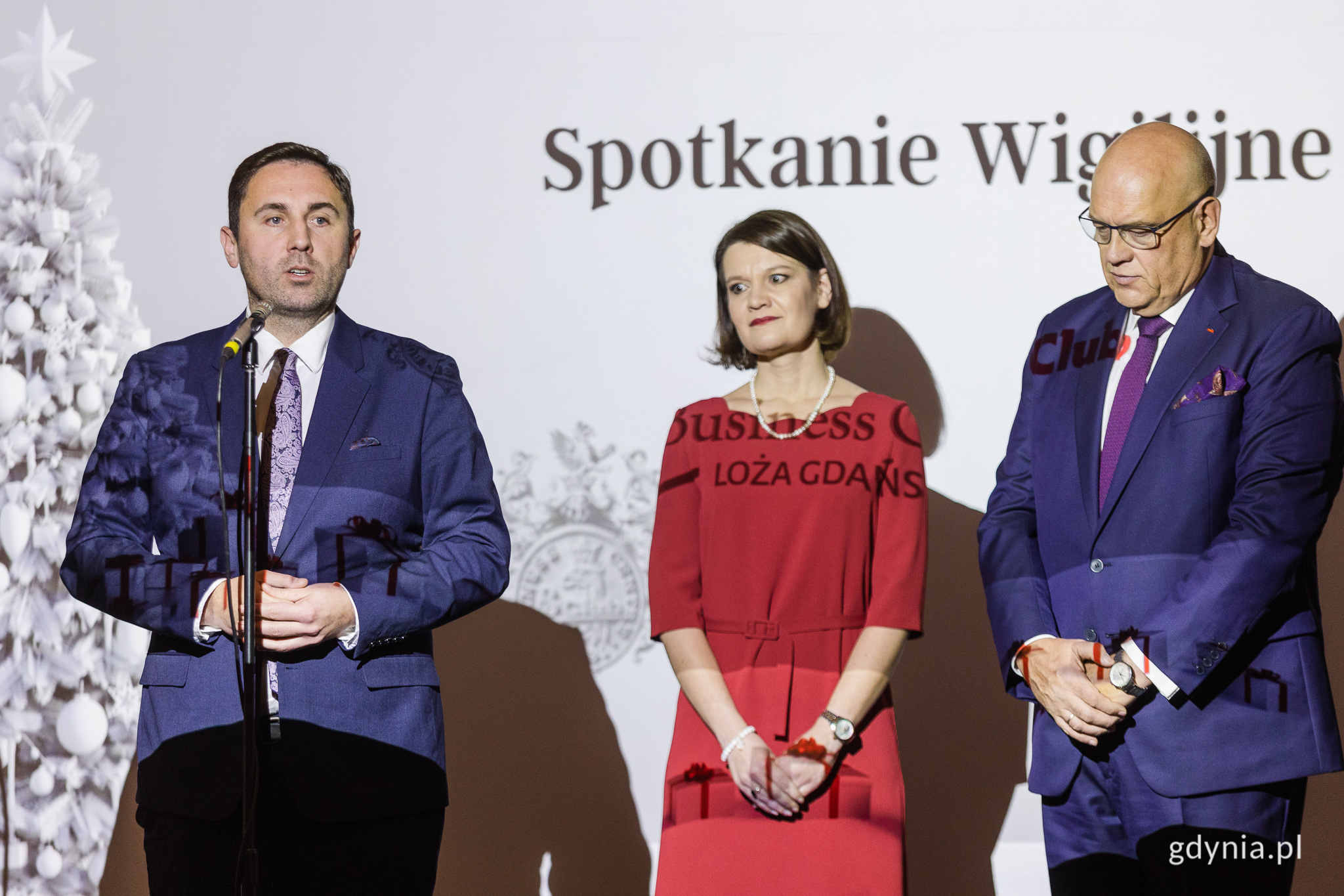 Zastępca prezydent Gdańska, Piotr Borawski. Obok Katarzyna Gruszecka-Spychała, wiceprezydent Gdyni ds. gospodarki i Maciej Dobrzyniecki, kanclerz Loży Gdańskiej BCC, fot. Karol Stańczak