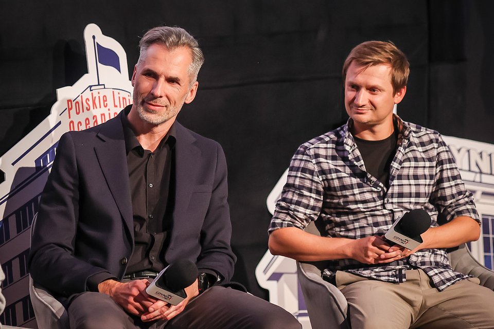 Krzysztof Czarnowski &ndash; biegacz, pacemaker, miłośnik modernistycznej Gdyni (od lewej) / Fot.: Karolina Misztal / Sport Evolution