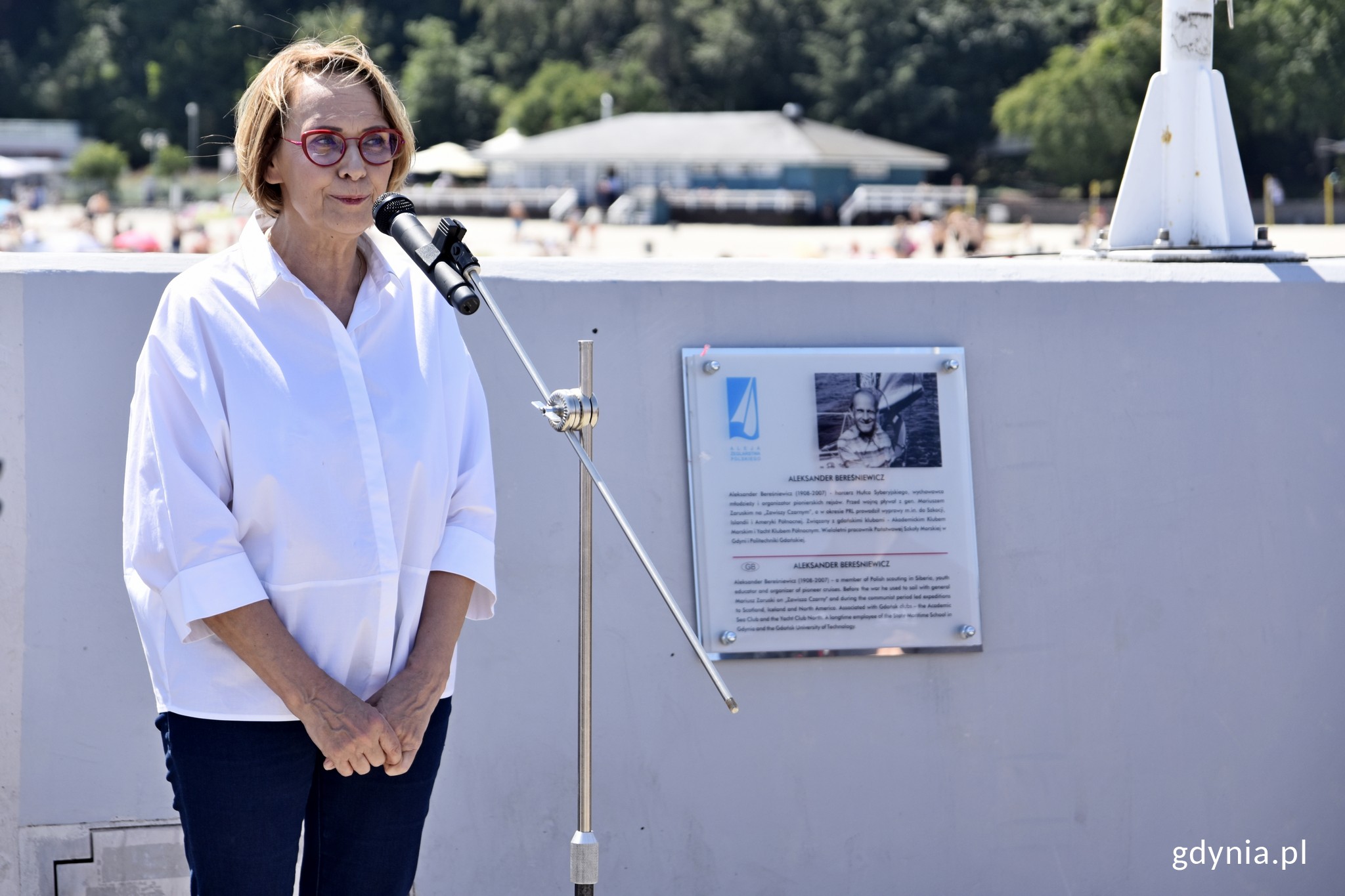 W Alei Żeglarstwa Polskiego odsłonięto tablicę Aleksandra Bereśniewicza. Na zdjęciu Ewa Bereśniewicz-Kozłowska, c&oacute;rka kapitana // fot. Paweł Kukla