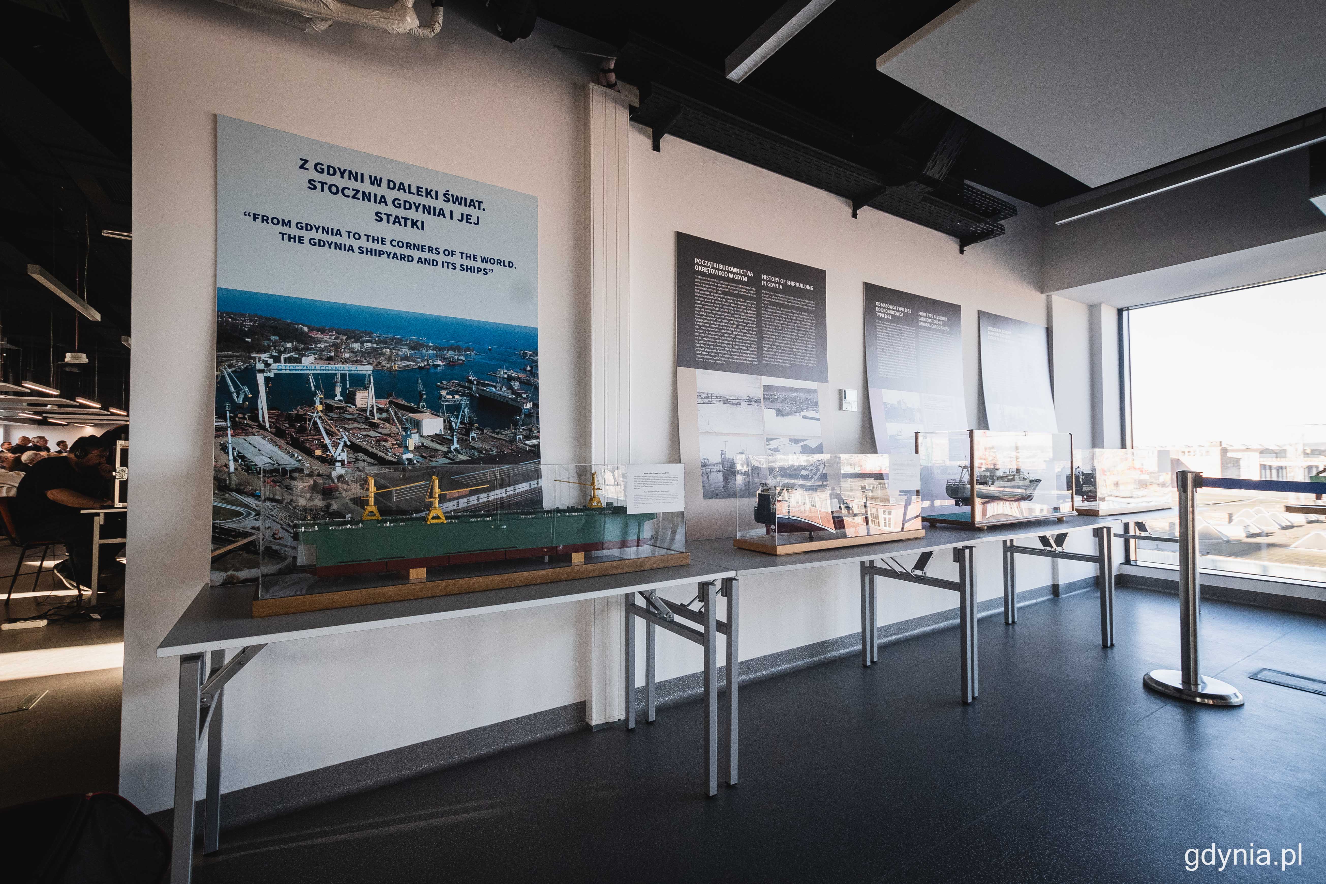 Wystawa modeli statk&oacute;w zbudowanych w Stoczni Gdynia, fot. Kamil Złoch