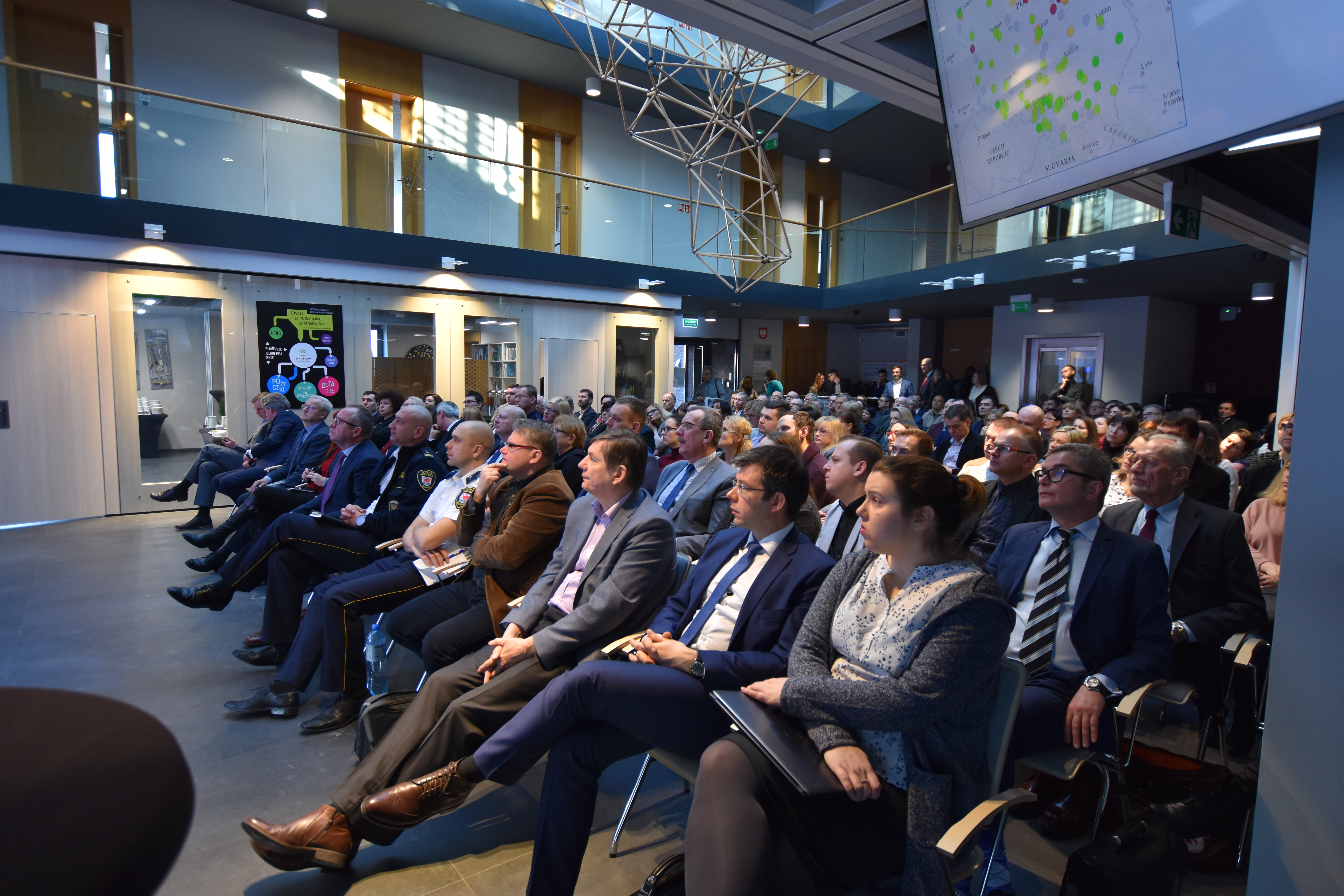 Konferencja &bdquo;Ograniczenie niskiej emisji na Pomorzu. Monitoring, inwestycje, edukacja&rdquo;, fot. Grażyna Pilarczyk 