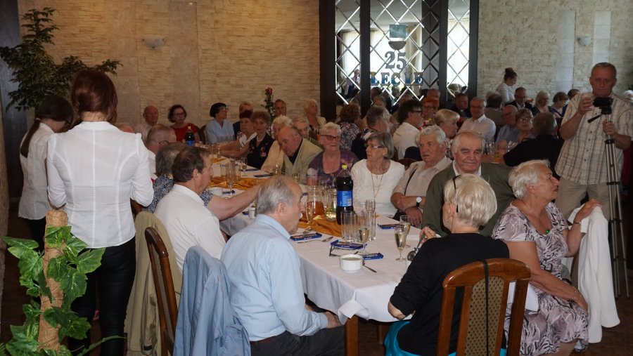 Spotkanie z okazji Srebrnych God&oacute;w klubu. Seniorzy wyjechali do Bieszkowic