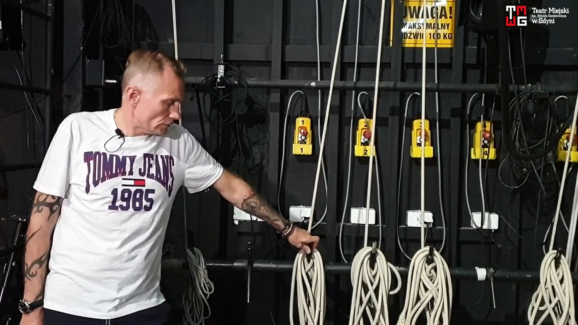 Kulisy Teatru &ndash; Duża Scena, źr&oacute;dło: zrzut ekranu