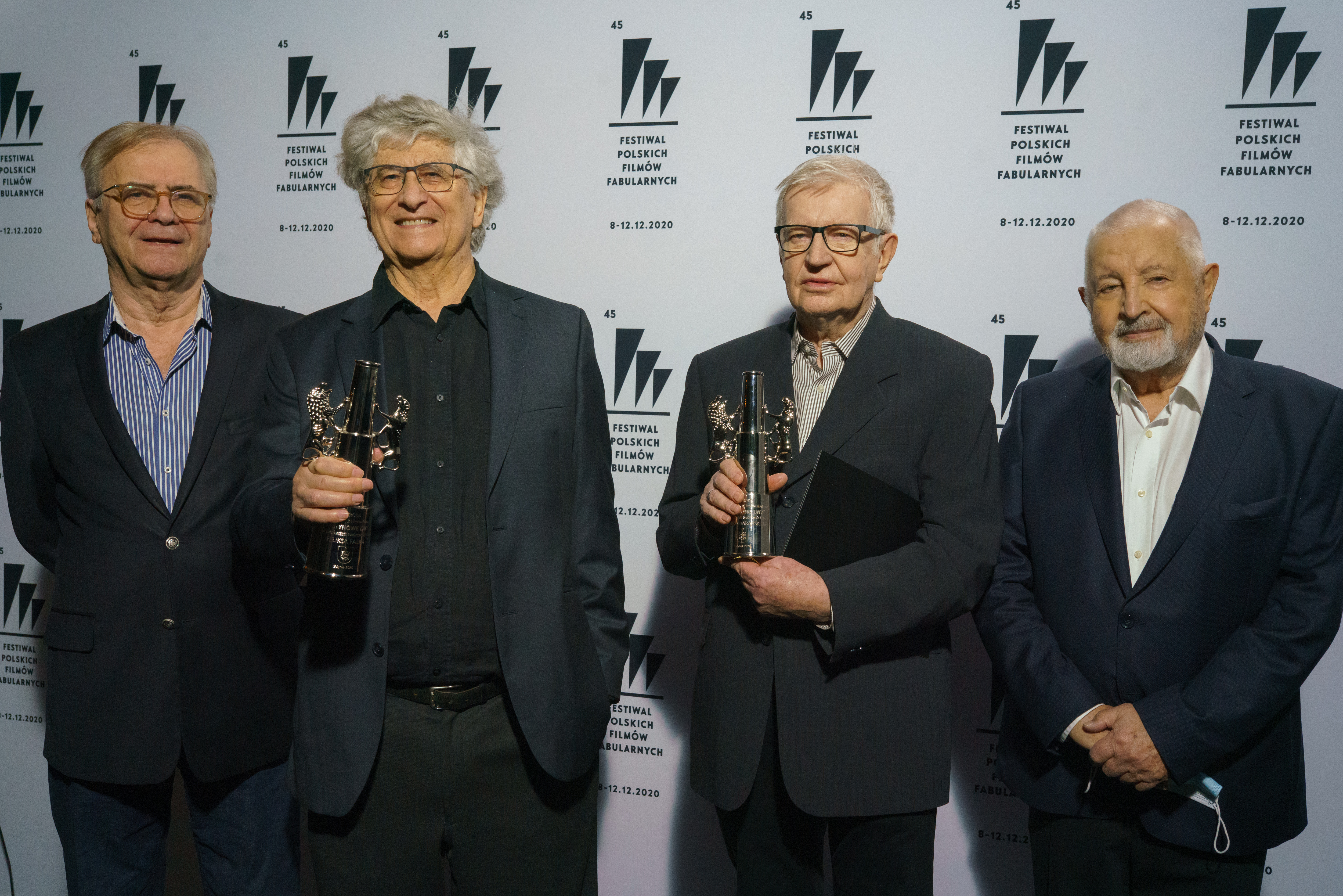 Od lewej: Jacek Bromski, laureat Platynowych Lw&oacute;w Feliks Falk, laureat Platynowych Lw&oacute;w Andrzej Barański i Janusz Majewski // fot. Anna Rezulak
