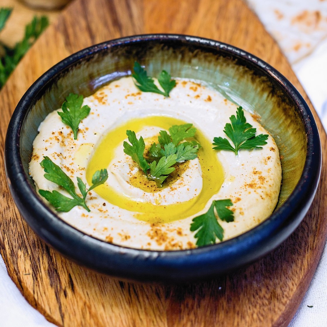 Hummus z restauracji Tel Aviv Urban Food. Źr&oacute;dło: www.facebook.com/TelAviv.UrbanFood