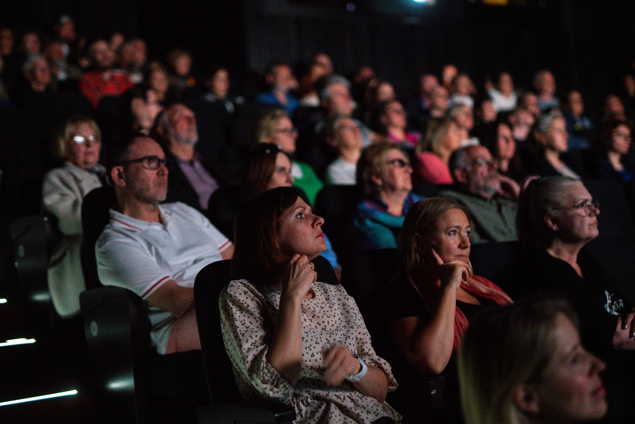 Pełna sala Warszawa w Gdyńskim Centrum Filmowym podczas gali otwarcia festiwalu, fot. Anna Rezulak / MDAG
