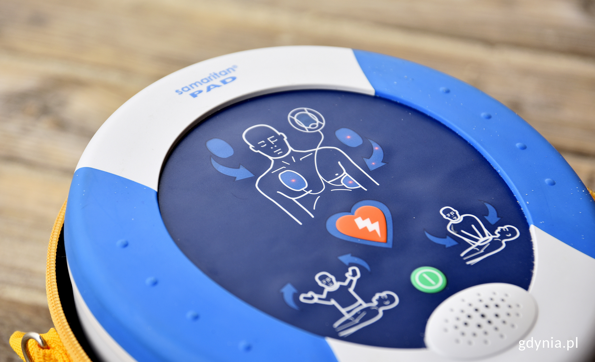 Podczas akcji ratunkowej pom&oacute;c nam może defibrylator AED // fot. Kamil Złoch