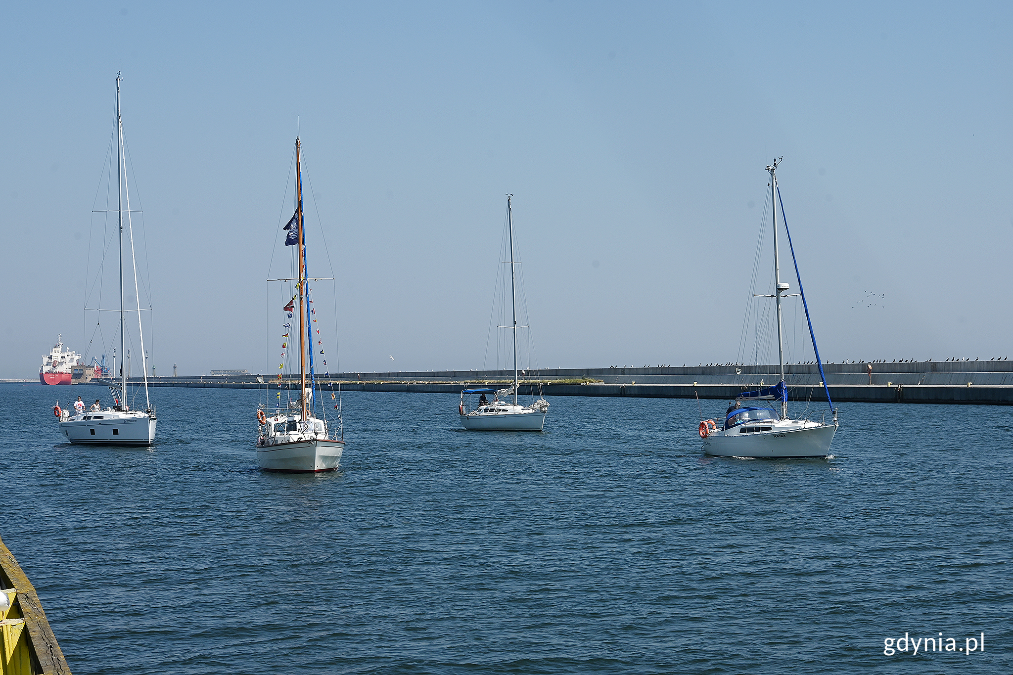 Jachty wypływające na Żeglarską Paradę Świętojańską // fot. Michał Puszczewicz