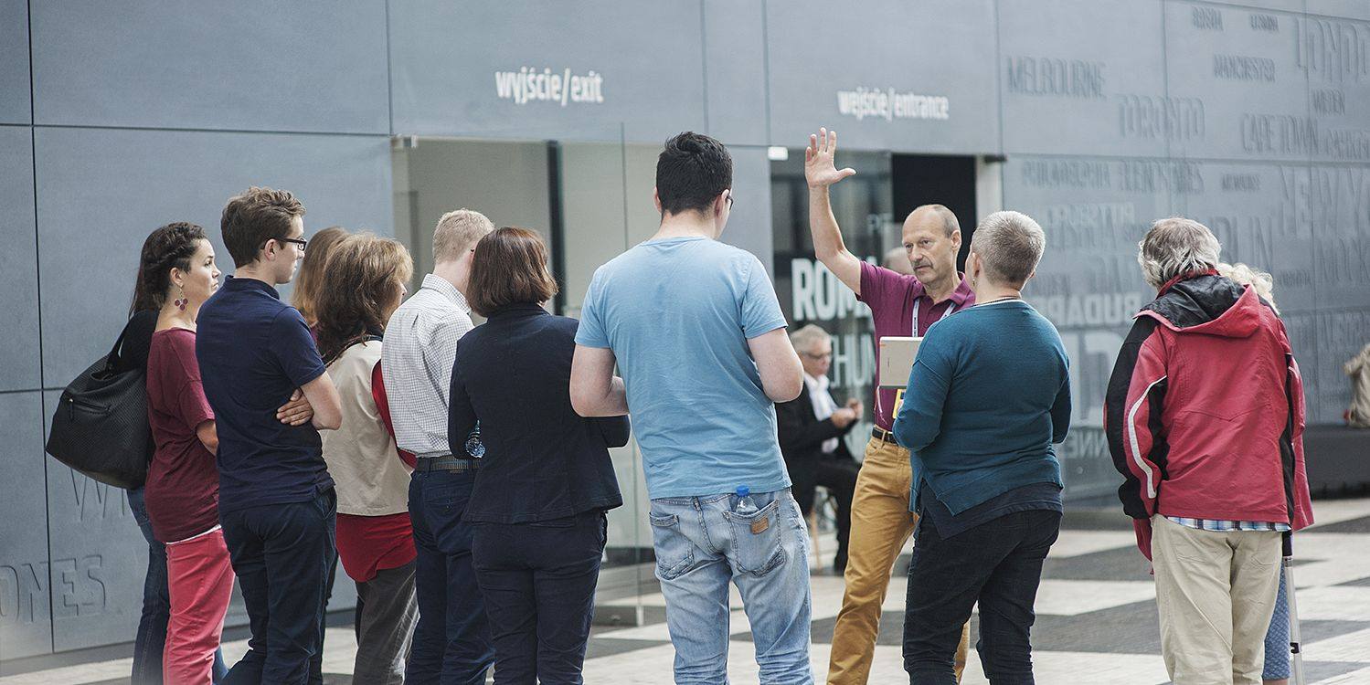 Sobotnie spacery z wolontariuszem-przewodnikiem po Muzeum Emigracji w Gdyni. Fot. Muzeum Emigracji w Gdyni