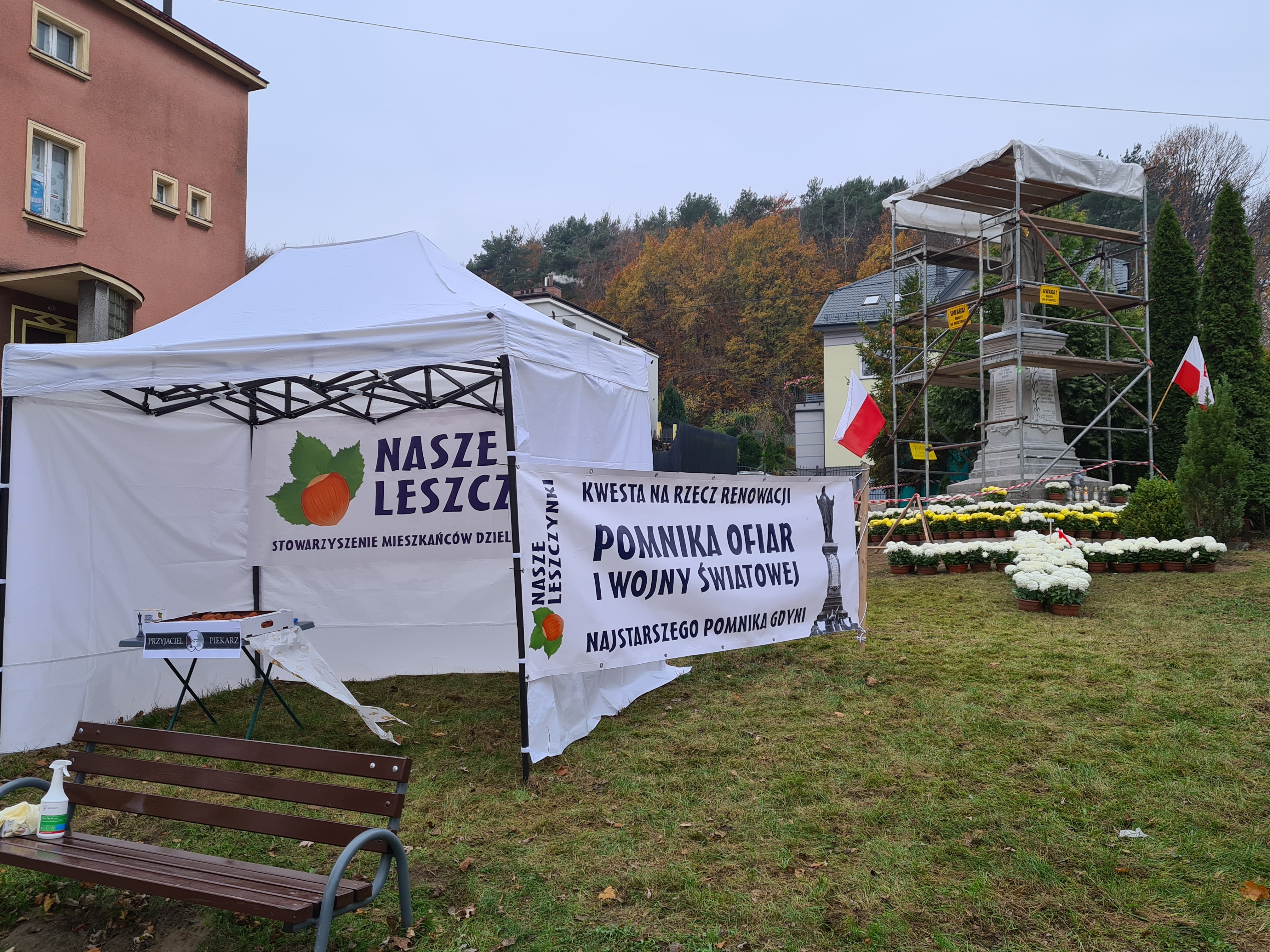 5.	Kwesta na rzecz renowacji pomnika, kt&oacute;ra odbyła się 11 listopada 2020 r. Zbi&oacute;rka była prowadzona r&oacute;wnież online// fot. Roman Paszak