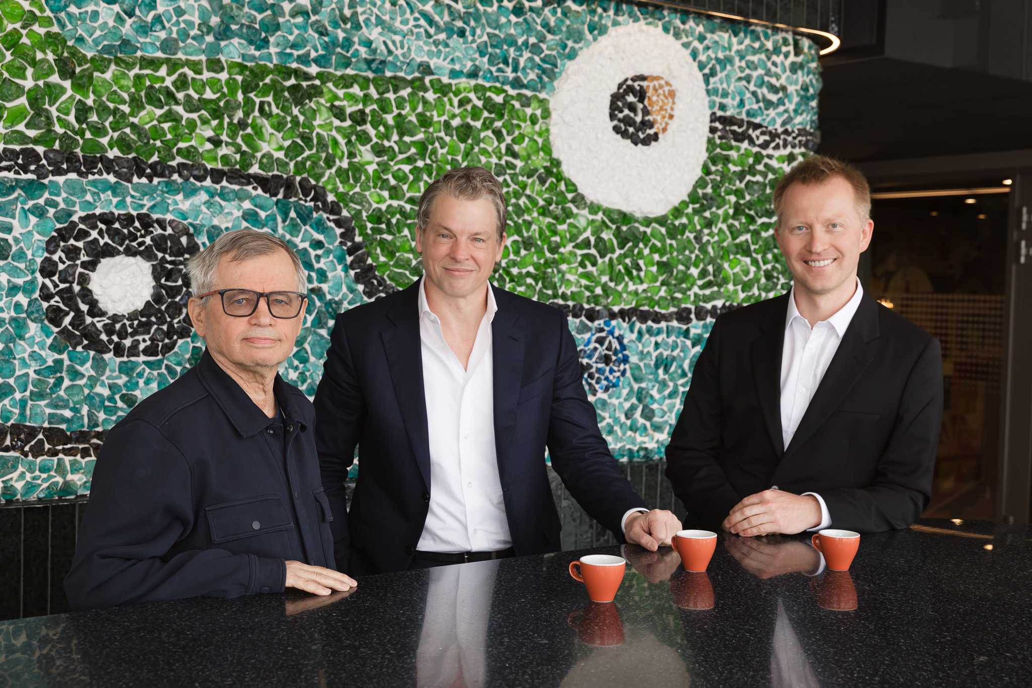 Ryszard Szubartowski podczas spotkania z Gregiem Petersem &ndash; prezesem Netfliksa i Łukaszem Kłuskiewiczem &ndash; dyrektorem programowym Netfliksa w Europie Środkowo-Wschodniej (fot. Marcin Oliva Soto/ materiały prasowe Netfliksa)