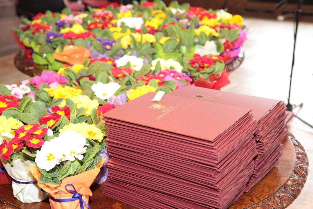 Wręczenie dyplom&oacute;w // fot, Natalia Kłopotek-Gł&oacute;wczewska