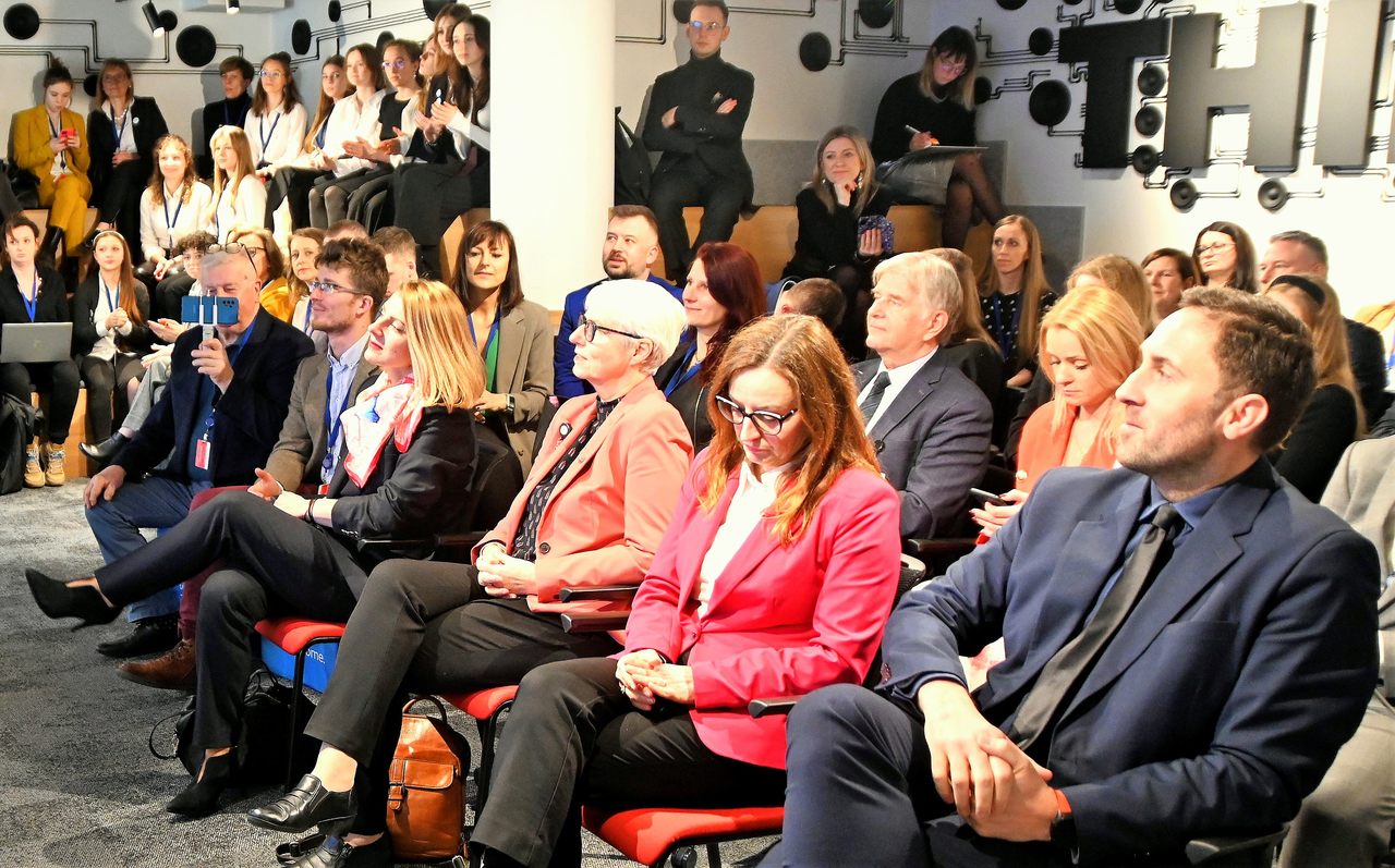 Aleksandra Mendryk, Skarbniczka Miasta Gdyni, Przewodnicząca Rady Miasta Gdyni, Joanna Zielińska,  Agnieszka Owczarczak, Przewodnicząca Rady Miasta Gdańska, wiceprezydent Gdańska ds. przedsiębiorczości i ochrony klimatu, Piotr Borawski. Fot. Zygmunt Gołab 