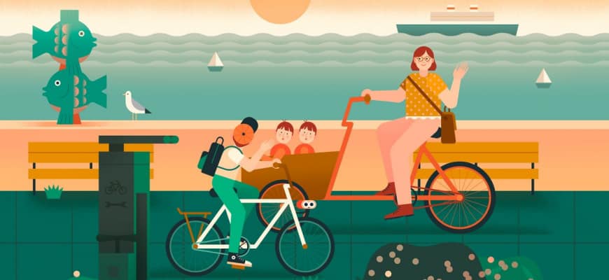 Grafika przedstawiająca mijających się na bulwarze przy gdyńskich rybkach rowerzyst&oacute;w: kobitę na rowerze cargo z dw&oacute;jką dzieci i chłopca // mat. prasowe GCS