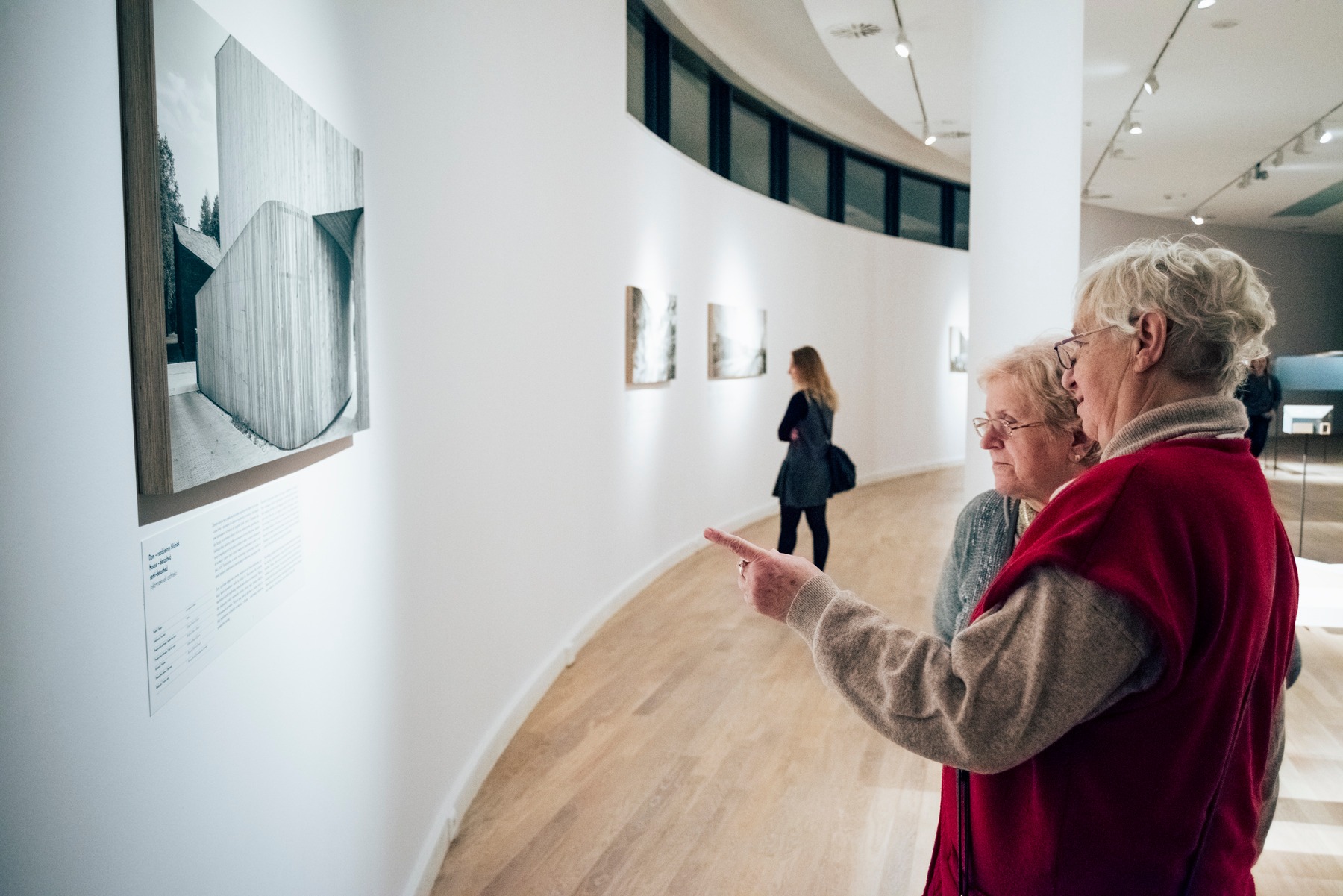 &bdquo;Pleść każdy może&rdquo; - warsztaty dla senior&oacute;w z tworzenia wieńc&oacute;w