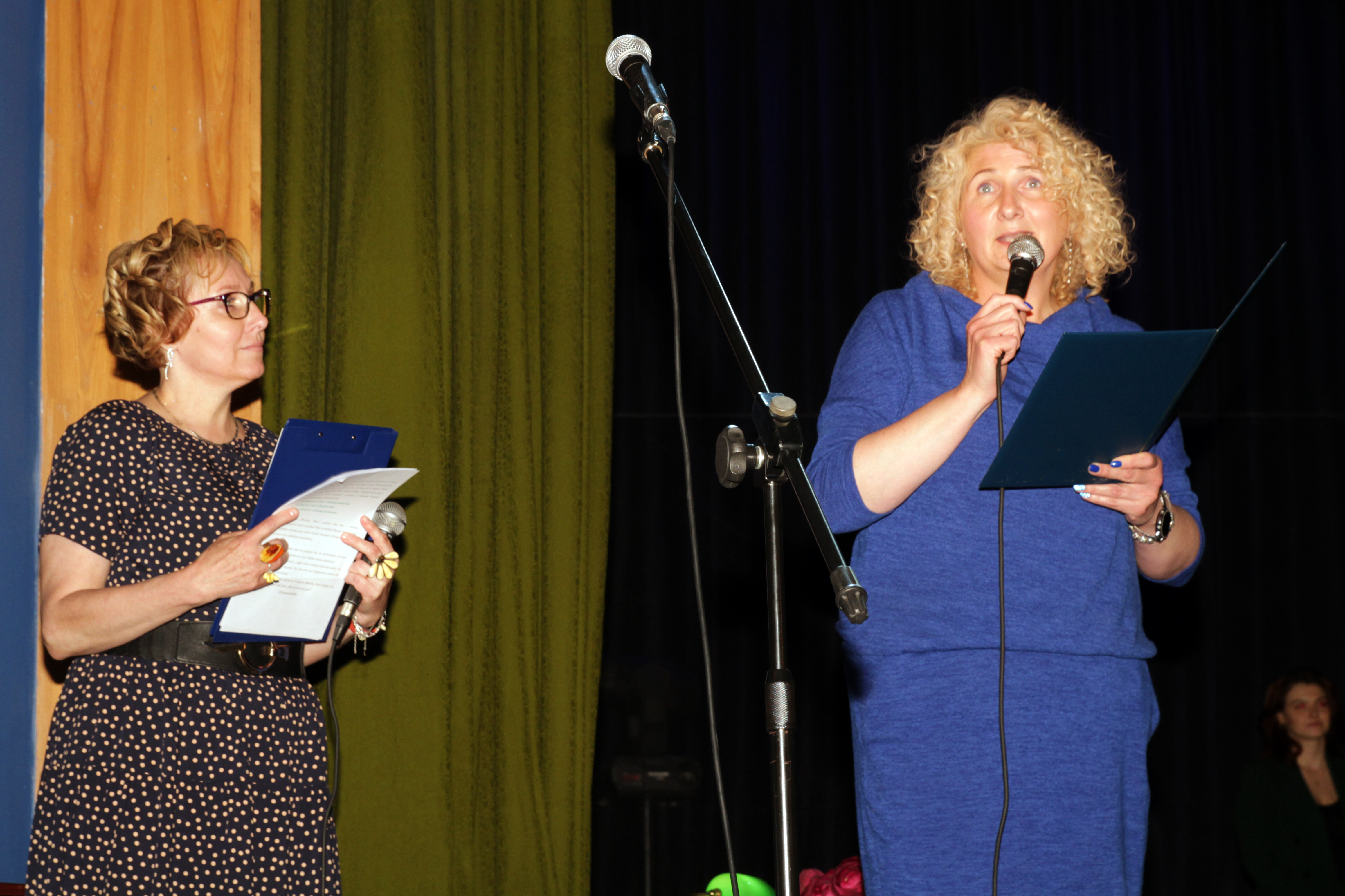 organizatorki koncertu od prawej pani Małgorzata Wiśnicka i Beata Wr&oacute;bel  // fot. Jacek Dworakowski 