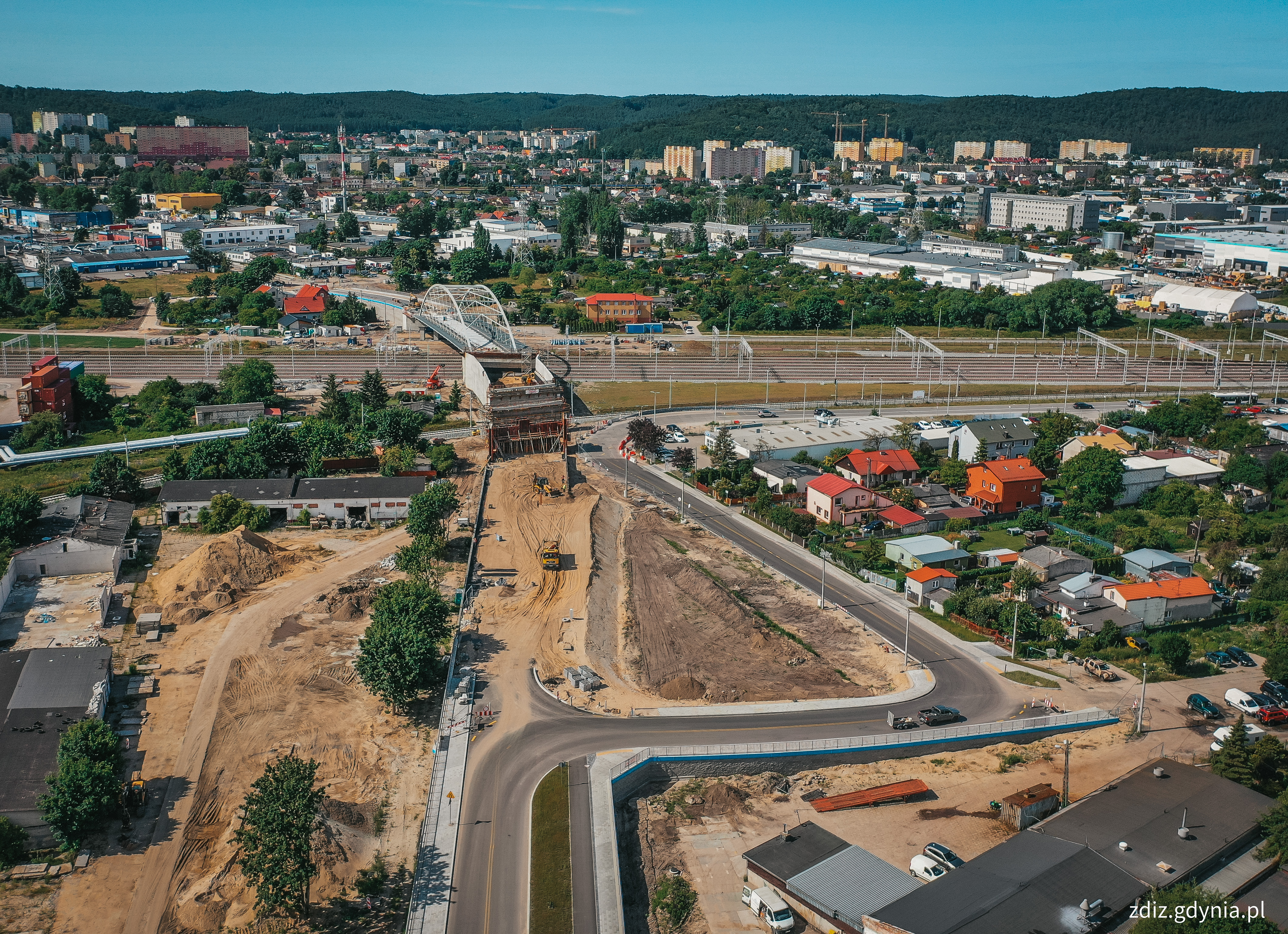 Wiadukt dorogowy na ulicy Puckiej wraz z nową infrastrukturą drogową// fot. M.Mielewski // ZDIZ Gdynia