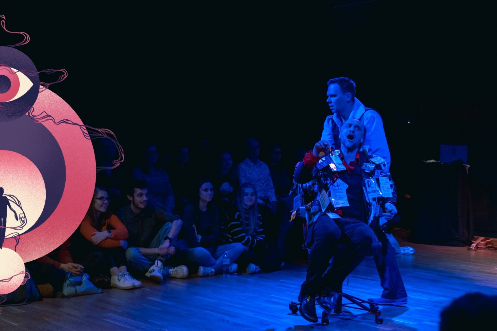 Zdjęcie promujące spektakl &bdquo;Kapral w Kości&oacute;łku&rdquo;, kt&oacute;ry będzie można zobaczyć 7 sierpnia w ramach &bdquo;Pociągu do Miasta&rdquo; (fot. Marcin Bison Jabłoński)