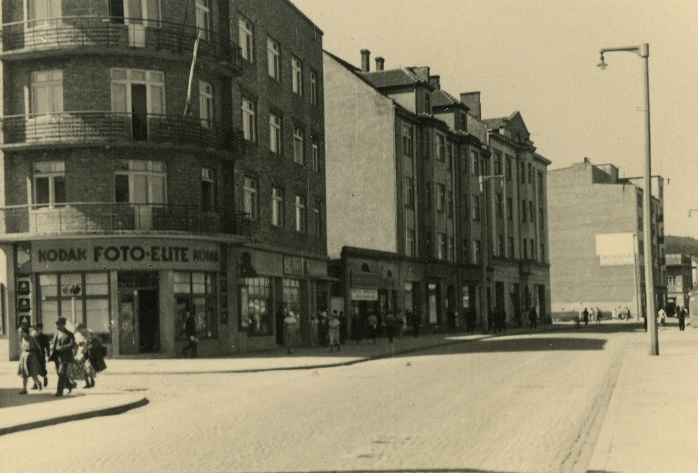 Zakład fotograficzny Foto-Elite przy ul. Starowiejskiej (1935-1937), fot. MMG