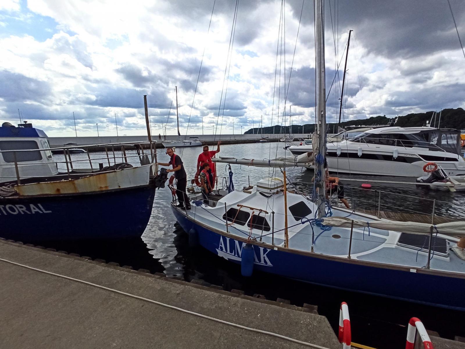 Szkoleniowy jacht s/y Almak w gdyńskiej marinie, fot. Uniwersytet Morski w Gdyni