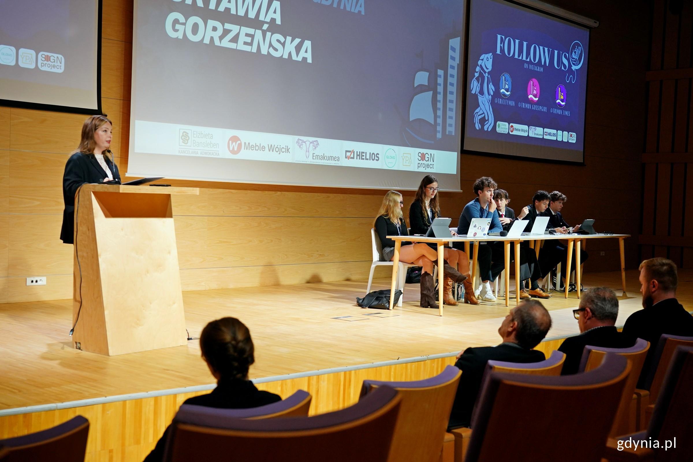 Wiceprezydentka Oktawia Gorzeńska przemawiająca podczas konferencji TriMUN 2026 (fot. Magdalena Czernek)