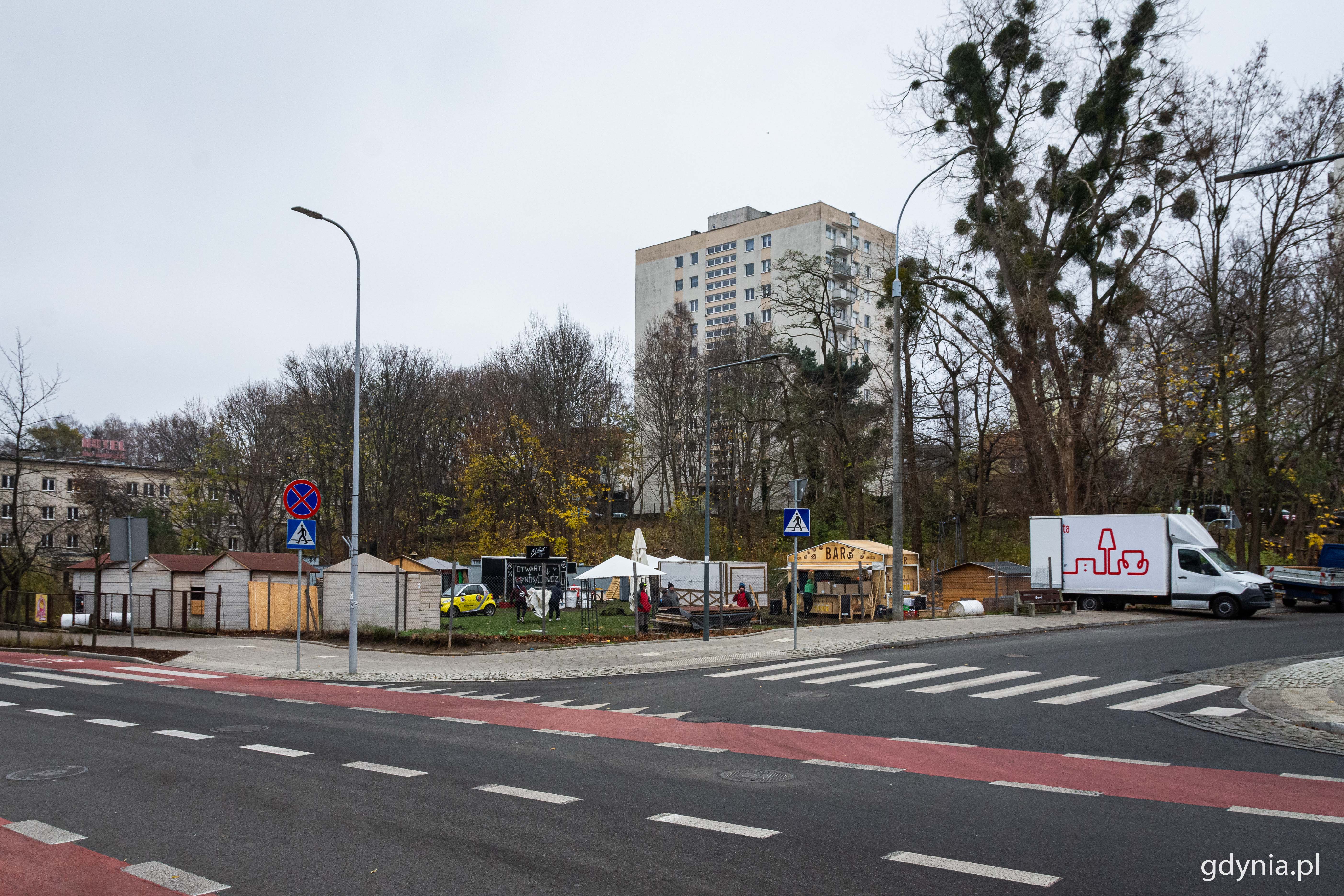 W tym miejscu powstaje prywatny jarmark świąteczny, fot. gdynia.pl