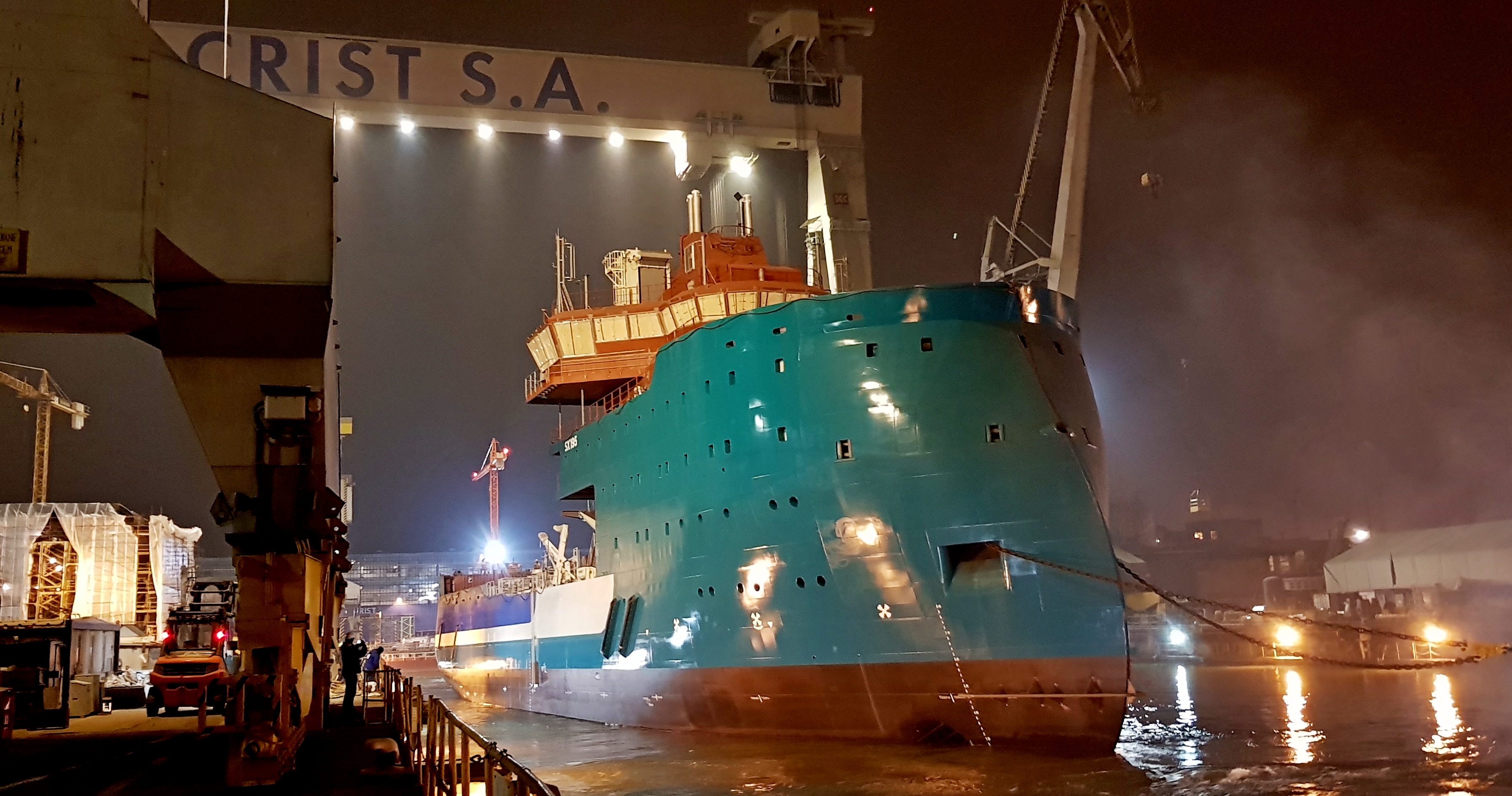 Kadłub wypłynął z Gdyni do Norwegii, fot. stocznia Crist