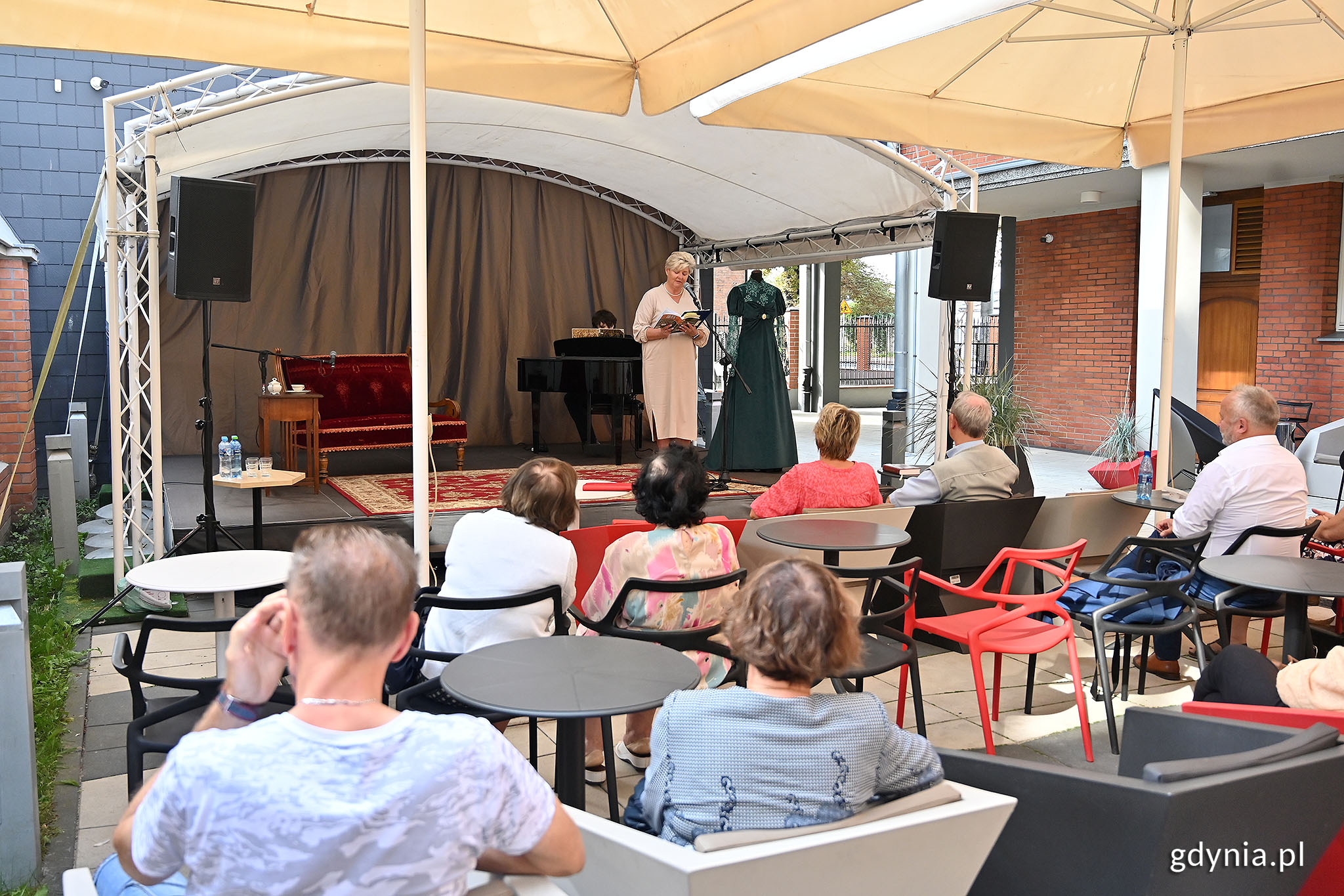 Narodowe Czytanie w Konsulacie Kultury w Gdyni. 